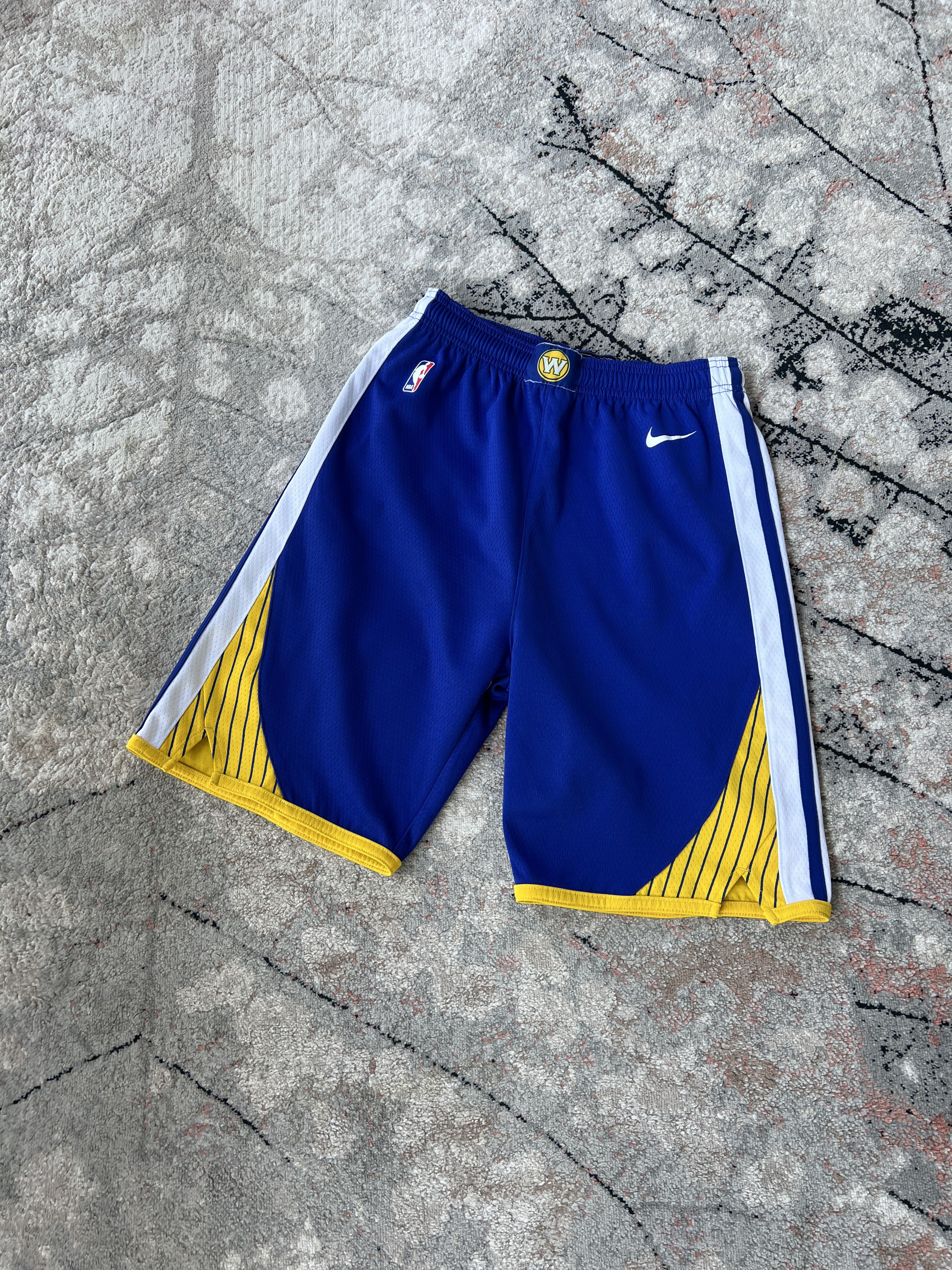 Nike Nike Team Issue Golden State Warriors Shorts Size US 30 / EU 46 - 1 Thumbnail