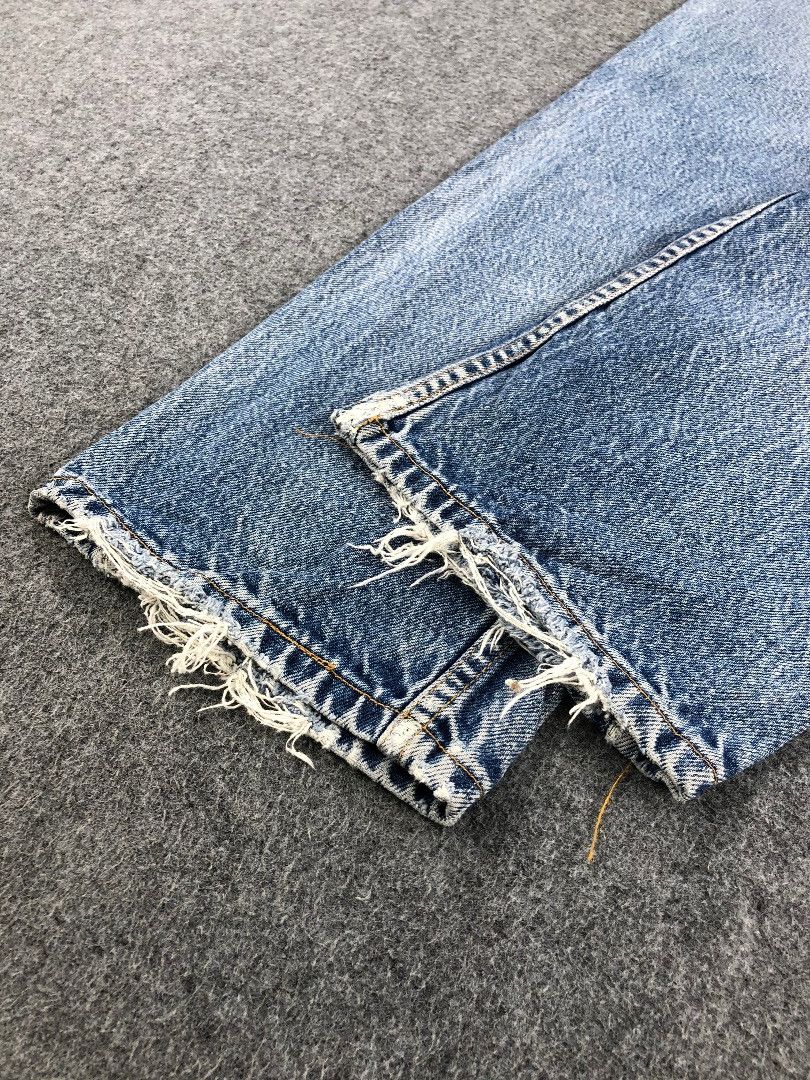 Levi's Vintage 90s Light Wash Levis 505 Jeans-JM682 Size US 32 / EU 48 - 11 Thumbnail