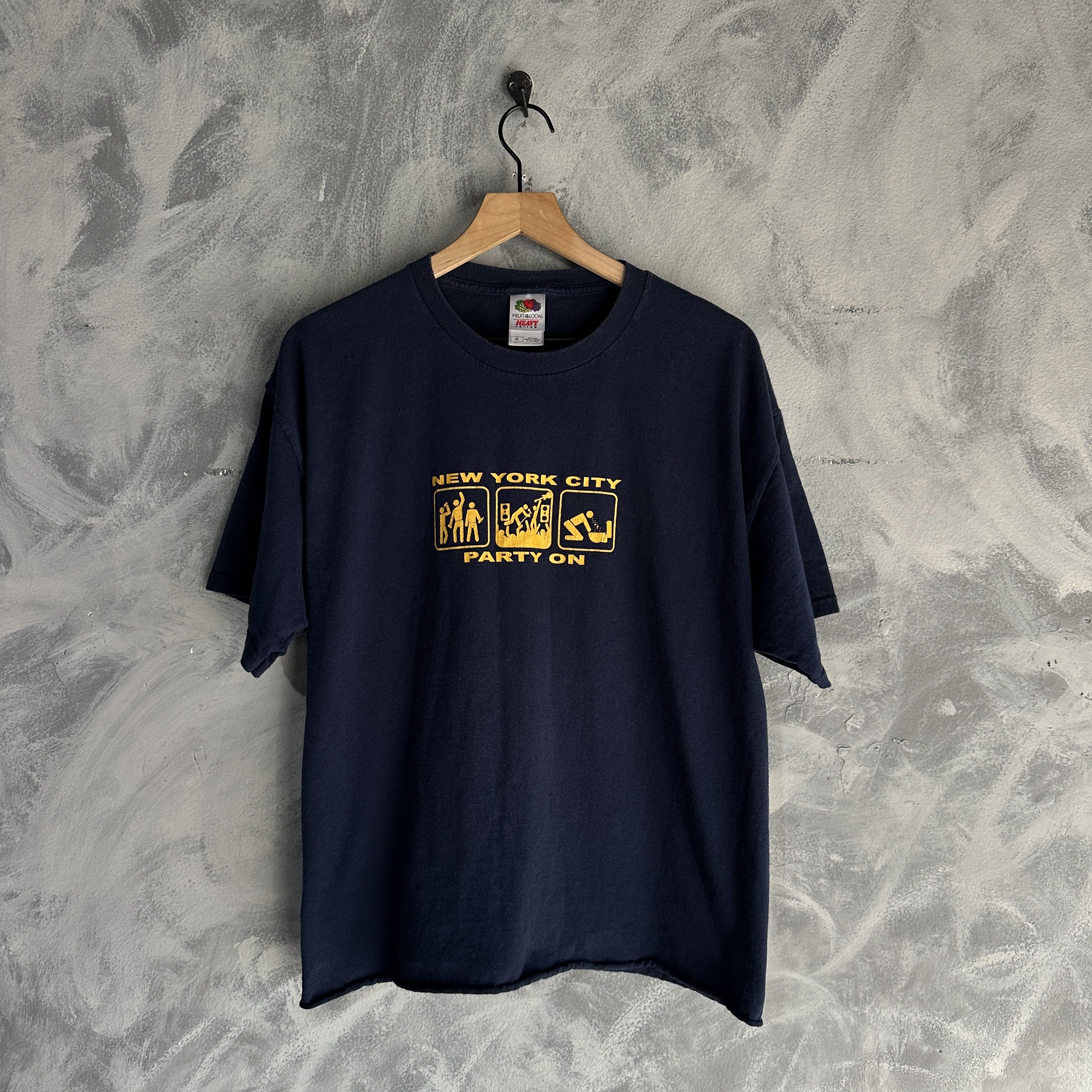 Other Vtg New York City T Shirt Mens XL Blue Party On Funny Tee Size US XL / EU 56 / 4 - 1 Thumbnail
