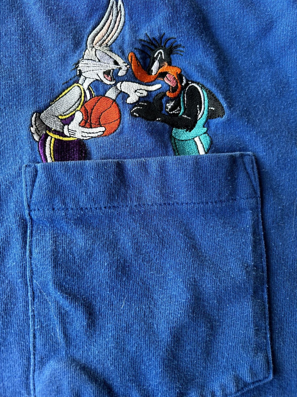 Vintage × Warner Bros Vintage 1996 Embroidered Looney Toons Pocket T Shirt Blue Size US XL / EU 56 / 4 - 3 Thumbnail