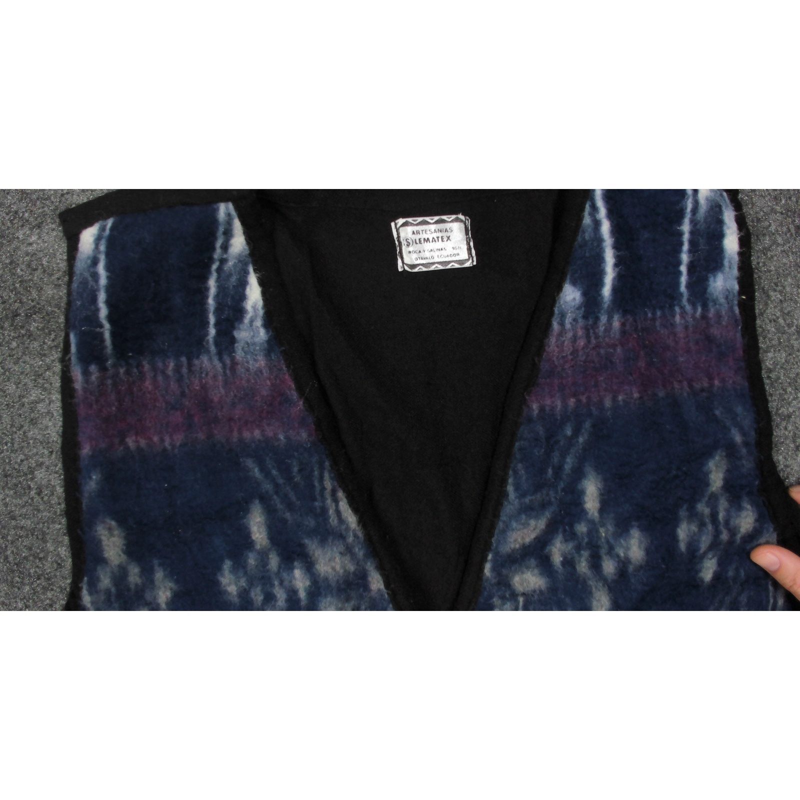 Vintage Vintage Lematex Wool Ikat Vest Cropped Boxy L Size US L / EU 52-54 / 3 - 5 Thumbnail