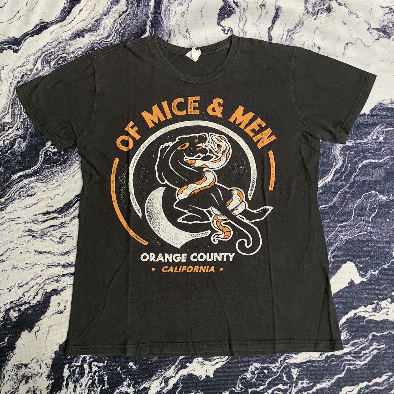 Band Tees Of Mice & Men – Orange County Graphic Tee (Bay Island) Size US M / EU 48-50 / 2 - 1 Thumbnail