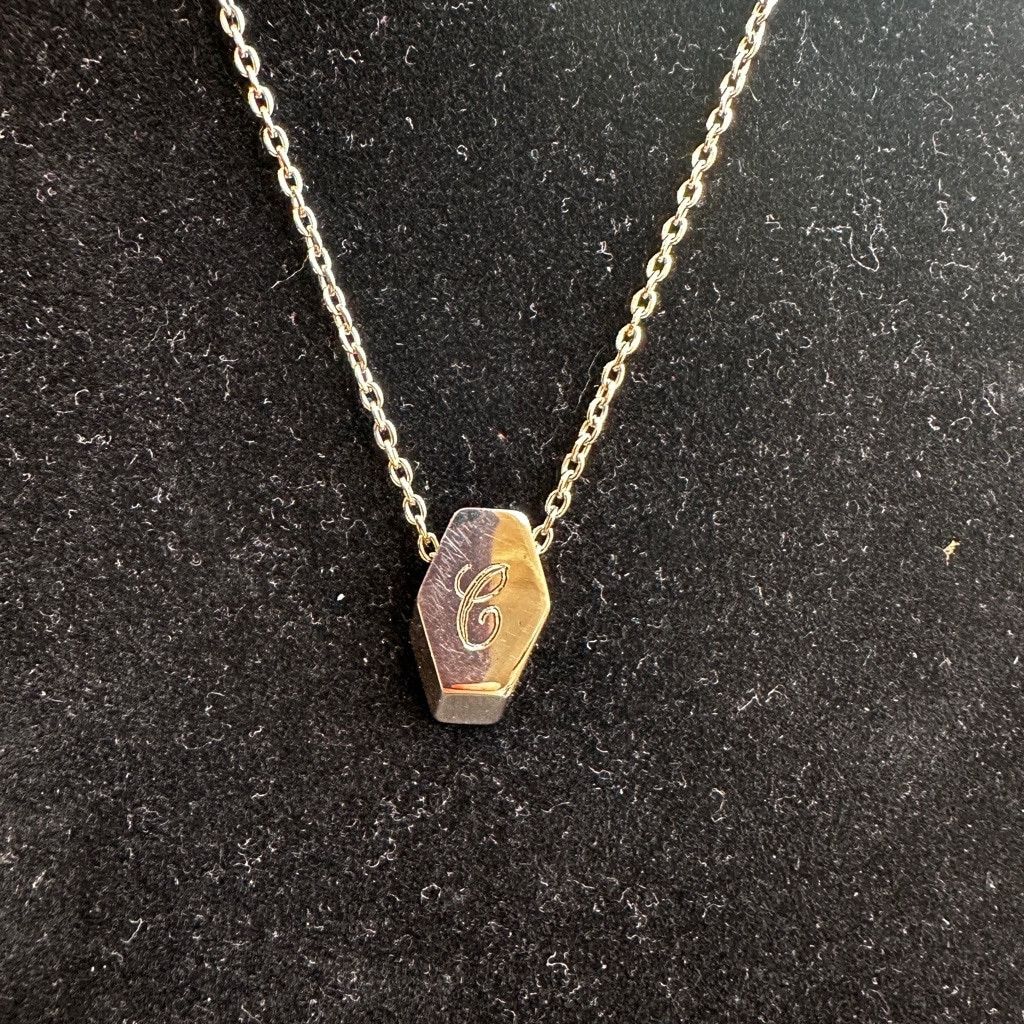 Other Silvertone Hexagon Pendant Necklace Adjustable Unbranded Size ONE SIZE - 2 Thumbnail
