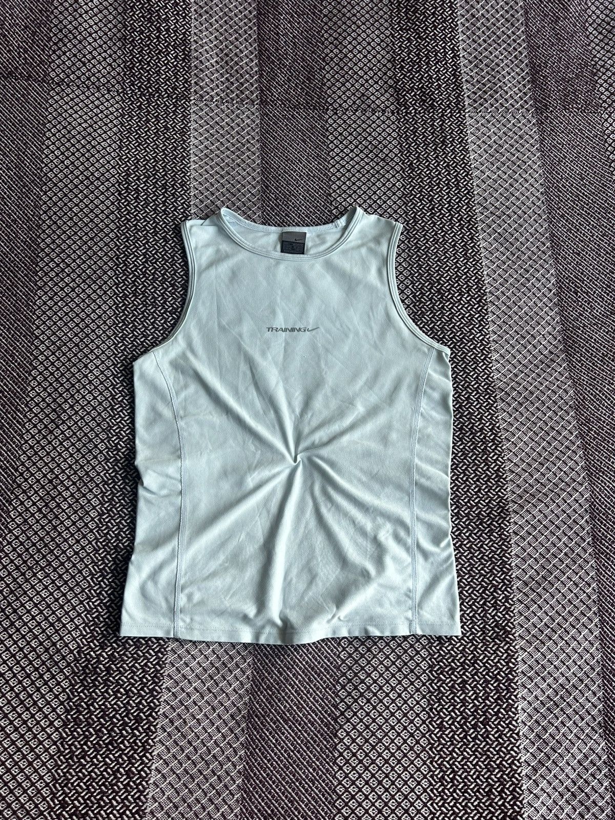 Nike Vintage Nike Dri-Fit Tank Top Y2K Style Streetwear Size L Size L / US 10 / IT 46 - 1 Thumbnail