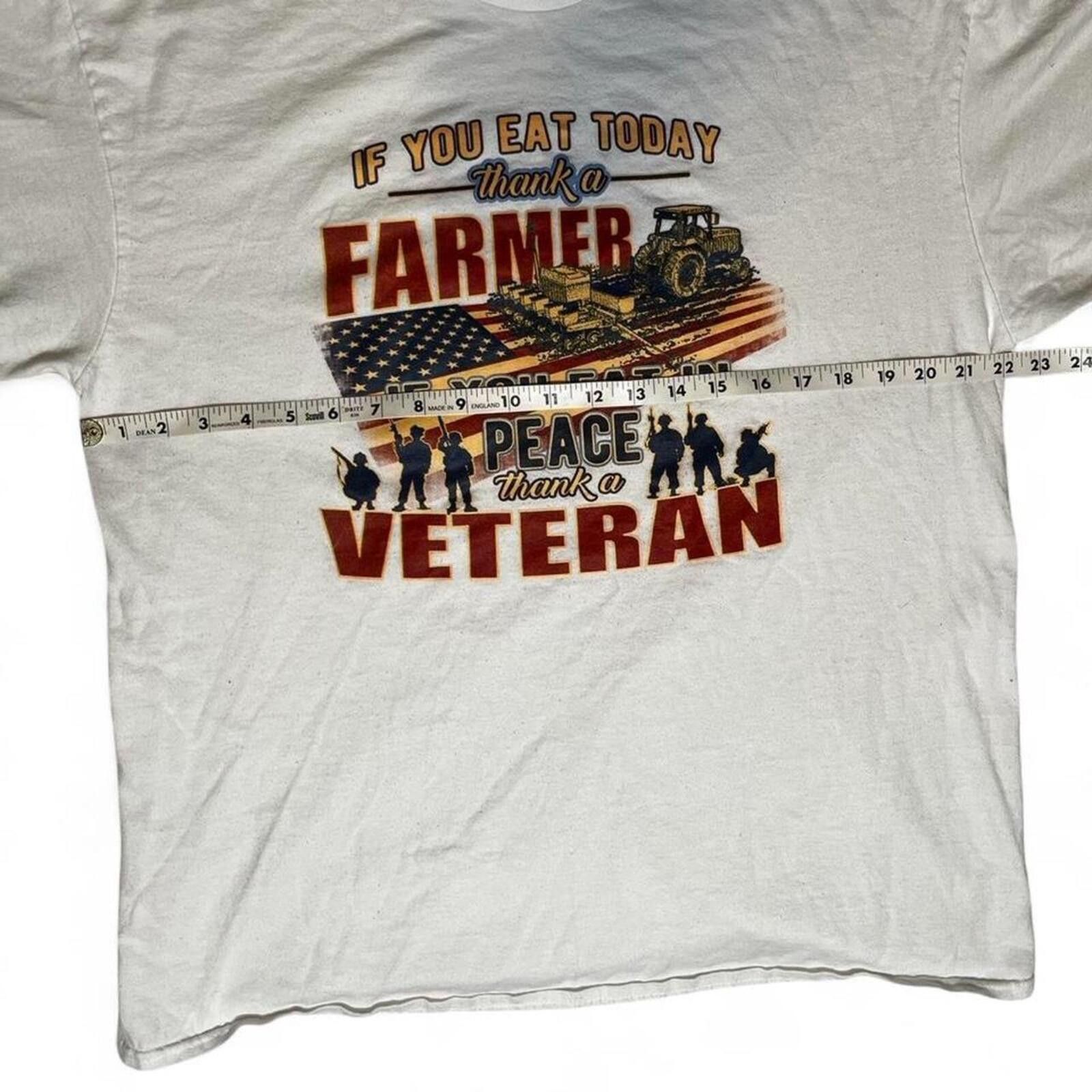 Gildan Vintage Patriotic Farmer and Veteran Graphic T-Shirt White Size US XL / EU 56 / 4 - 3 Thumbnail