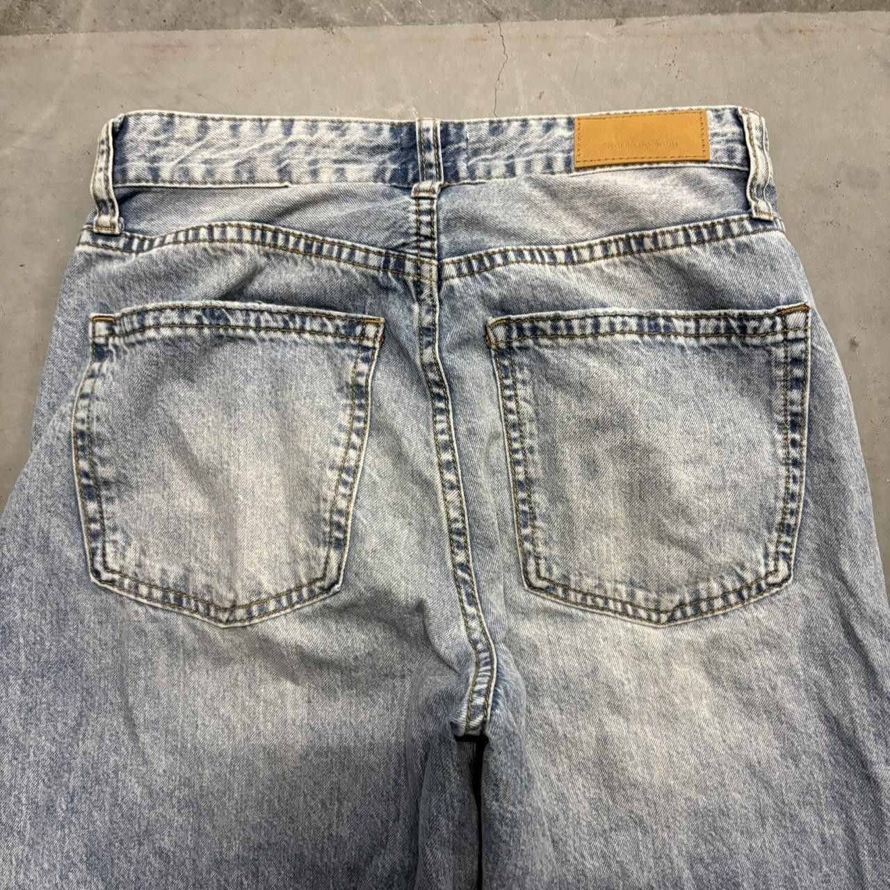 Vintage Crazy Vintage Y2K/2000s Super Baggy WideLeg Medium Wash Denim Jeans! Size US 26 / EU 42 - 5 Thumbnail