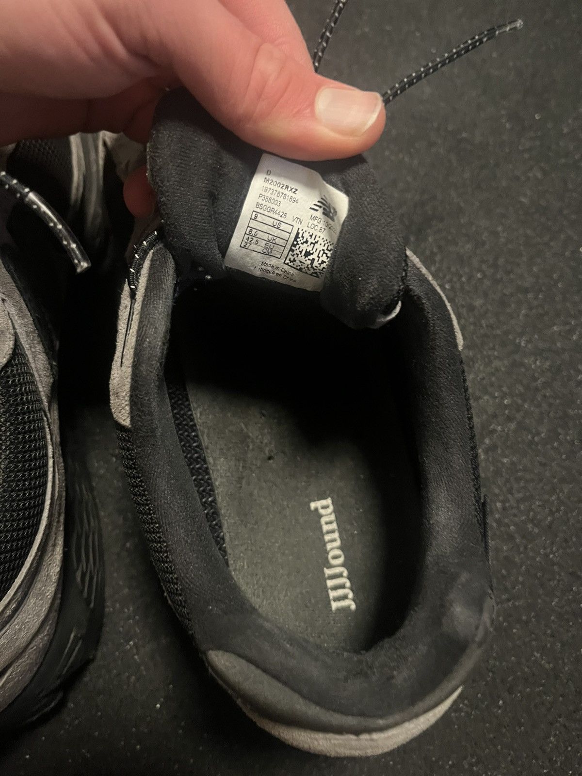 JJJJound × New Balance NEW BALANCE 2002R GORE-TEX JJJJOUND CHARCOAL Size US 9 / EU 42 - 3 Thumbnail