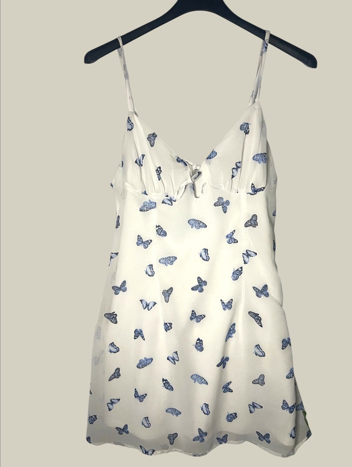 Other For Sale: White Lightweight Dress – Size S Size S / US 4 / IT 40 - 1 Thumbnail