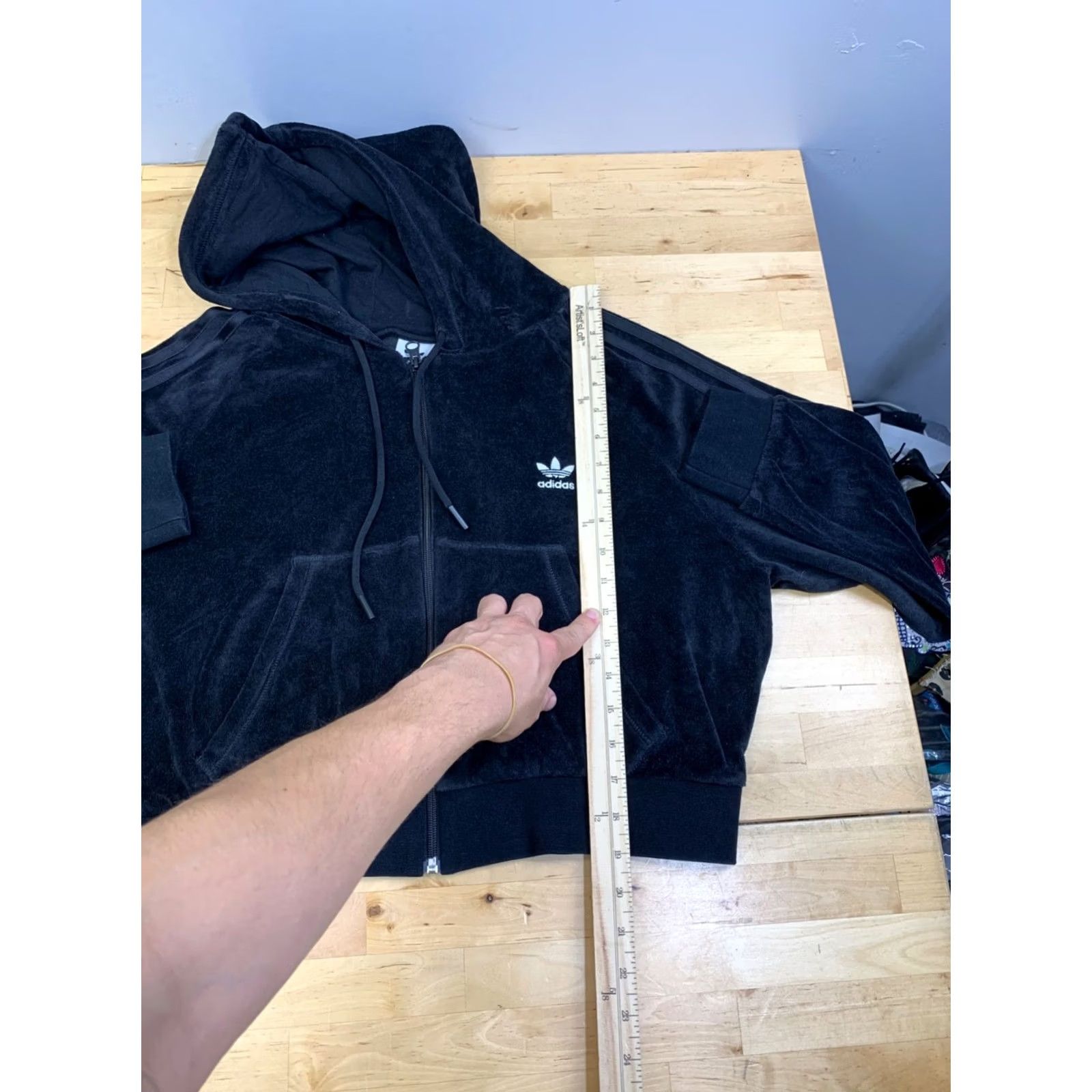 Adidas Adidas Crop Velour Jacket Women XL Black Hooded Full Zip Casual Size XL / US 12-14 / IT 48-50 - 5 Thumbnail