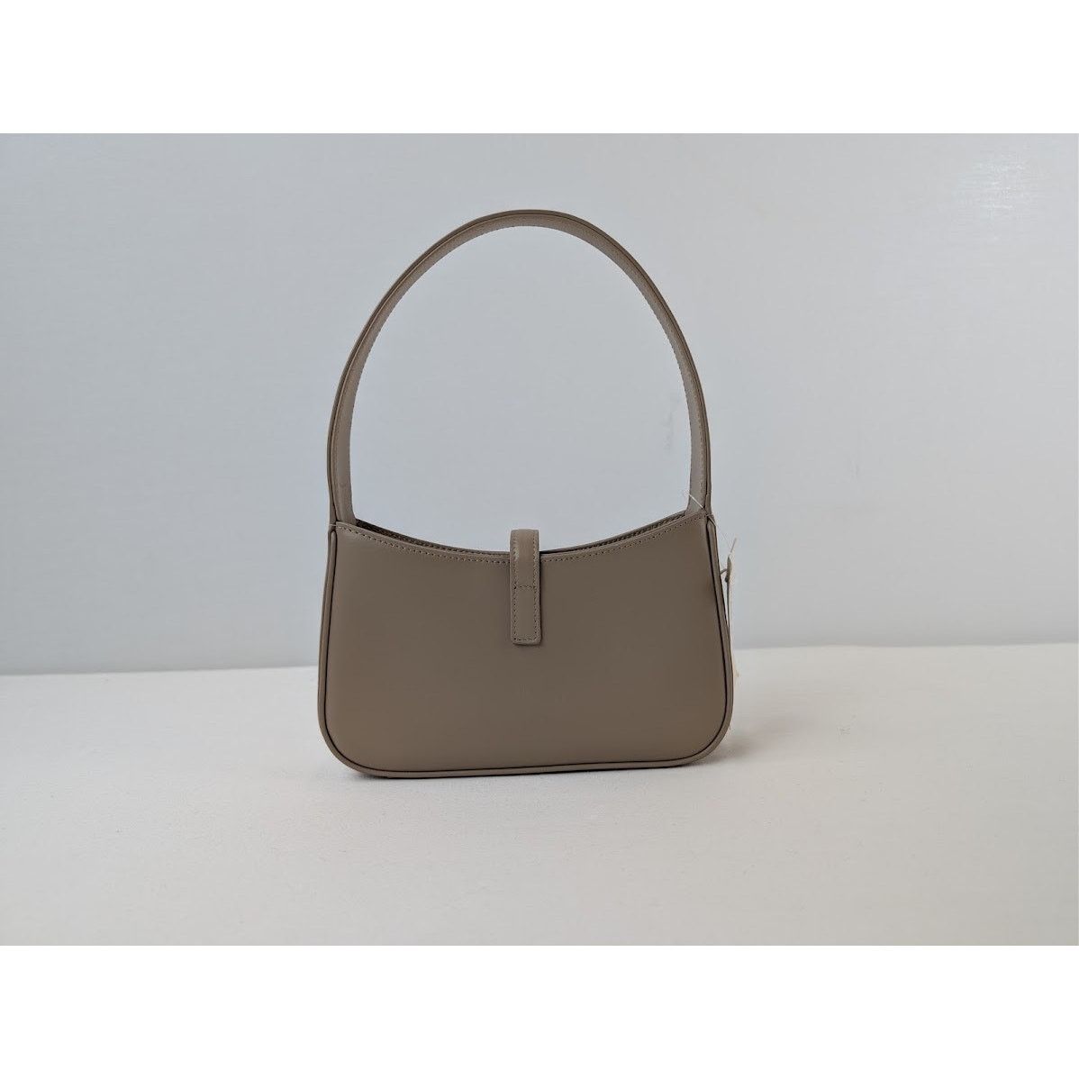 Saint Laurent Paris o1rshd1 Size: OS / Queens Calf Leather YSL M Mini Hobo Bag Size ONE SIZE - 7 Thumbnail