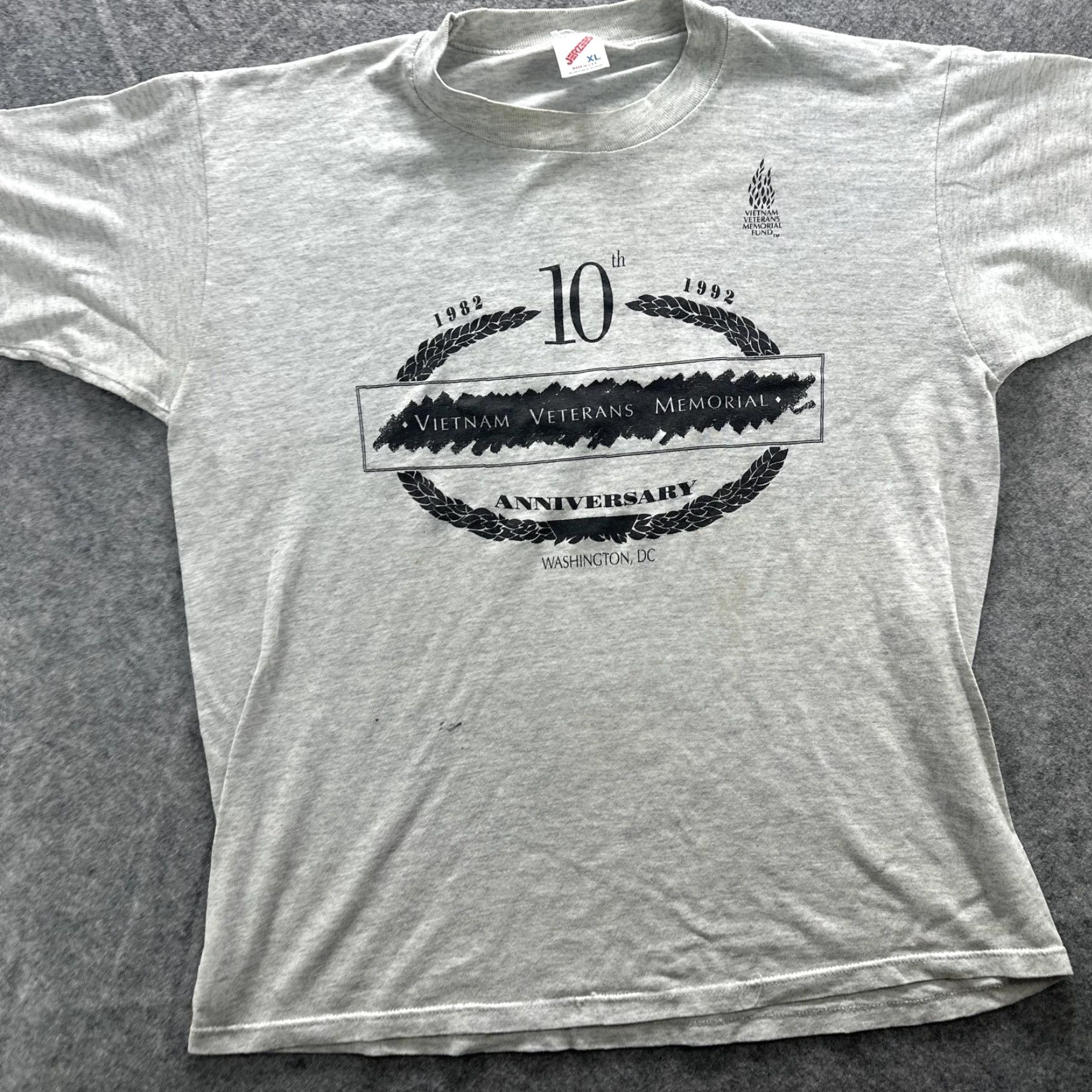 Jerzees VINTAGE Vietnam Veterans Memorial Shirt Mens XL Gray 10th Anniversary 1992 USA Size US XL / EU 56 / 4 - 3 Thumbnail
