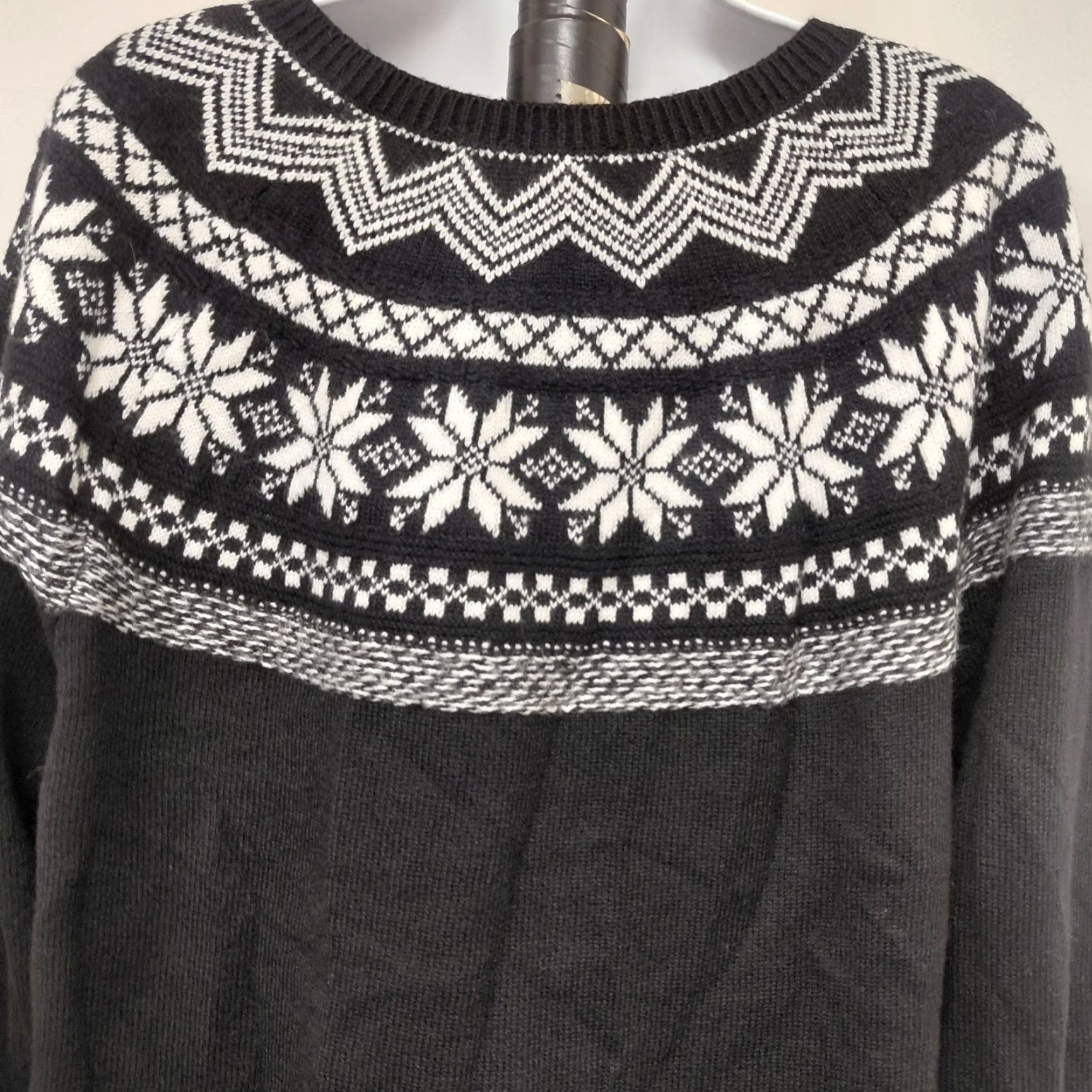 Talbots Talbots Cardigan Women’s Large Black & White Fair Isle Snowflake Knit Sweater Crew Neck Buttoned Raglan Sleeve Size L / US 10 / IT 46 - 6 Thumbnail