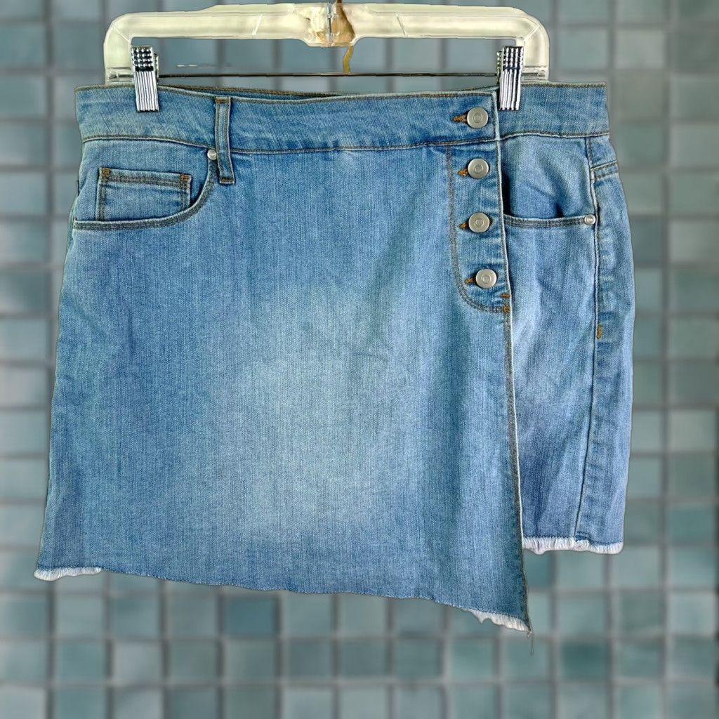 Energie Energie Blue Denim Mini Skirt Womens Size 11 Casual 90s American Size 32" / US 10 / IT 46 - 1 Thumbnail