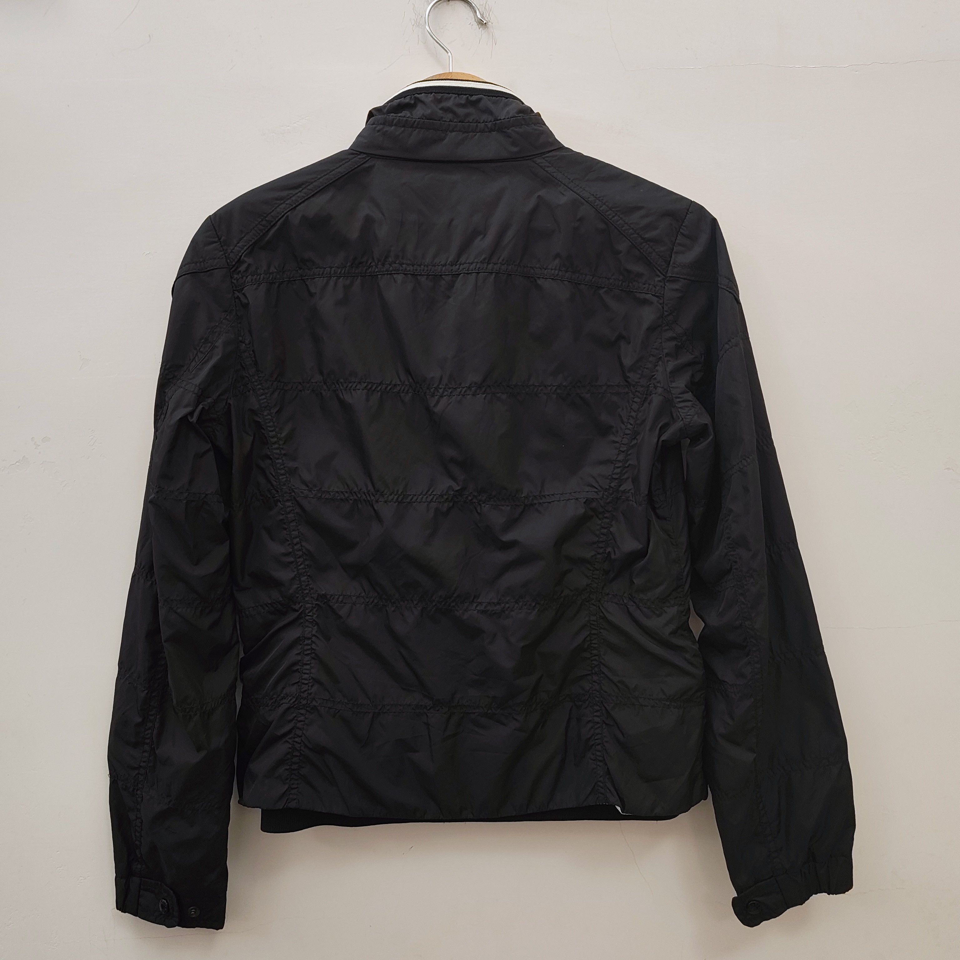 Moncler Moncler vintage women lightweight windbreaker jacket black M Size S / US 4 / IT 40 - 5 Thumbnail