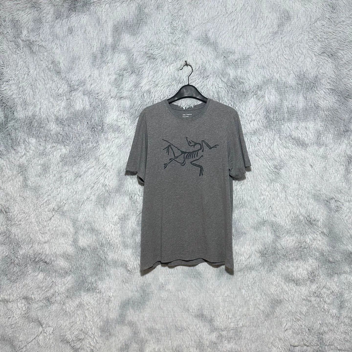 Arc'teryx Arcteryx Large Logo Grey Short Sleeve T-Shirt Size US M / EU 48-50 / 2 - 1 Thumbnail