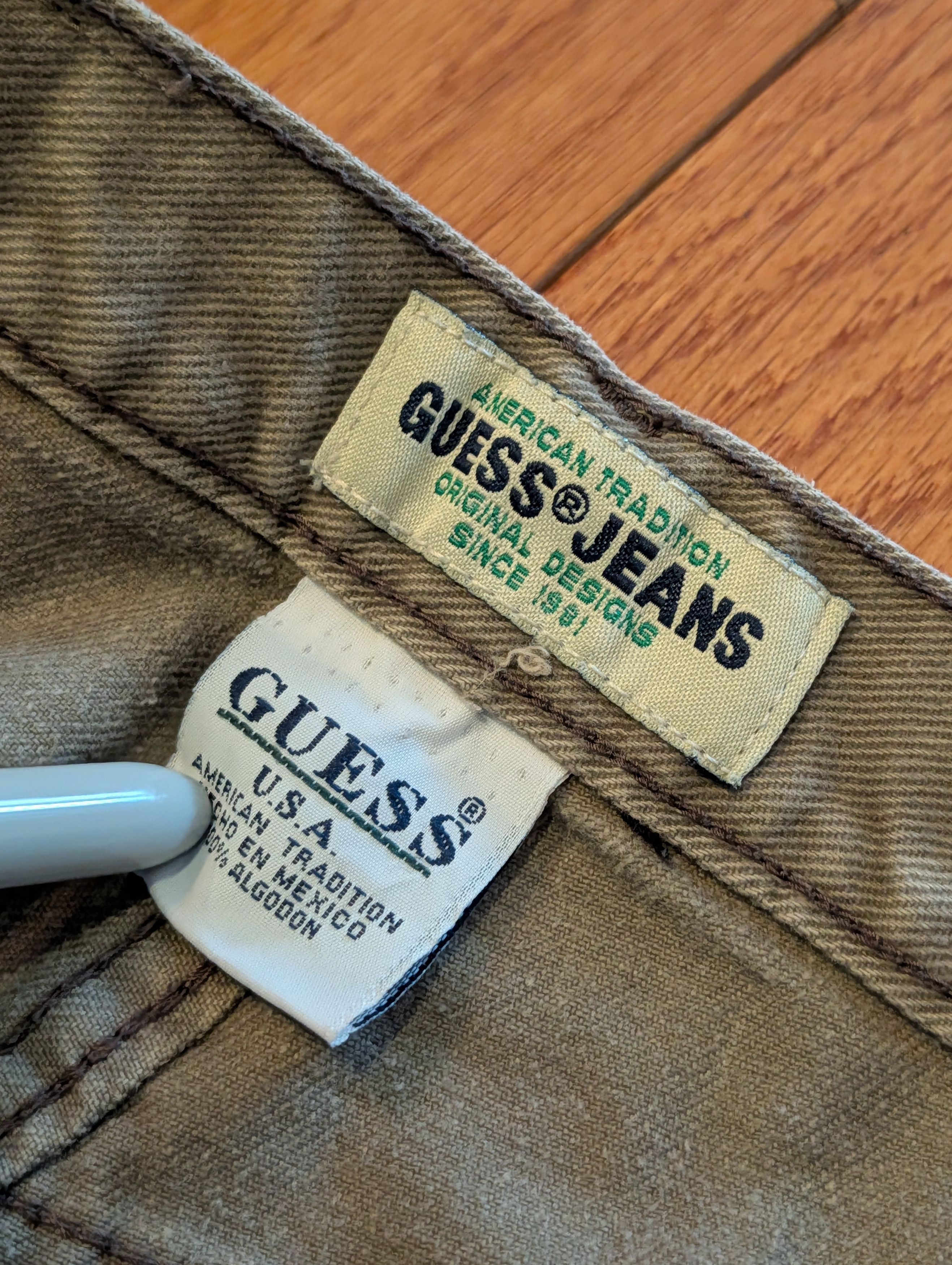 Guess Vtg Guess Jeans American Tradition Baggy 90s Tan Khaki Size US 33 - 6 Thumbnail