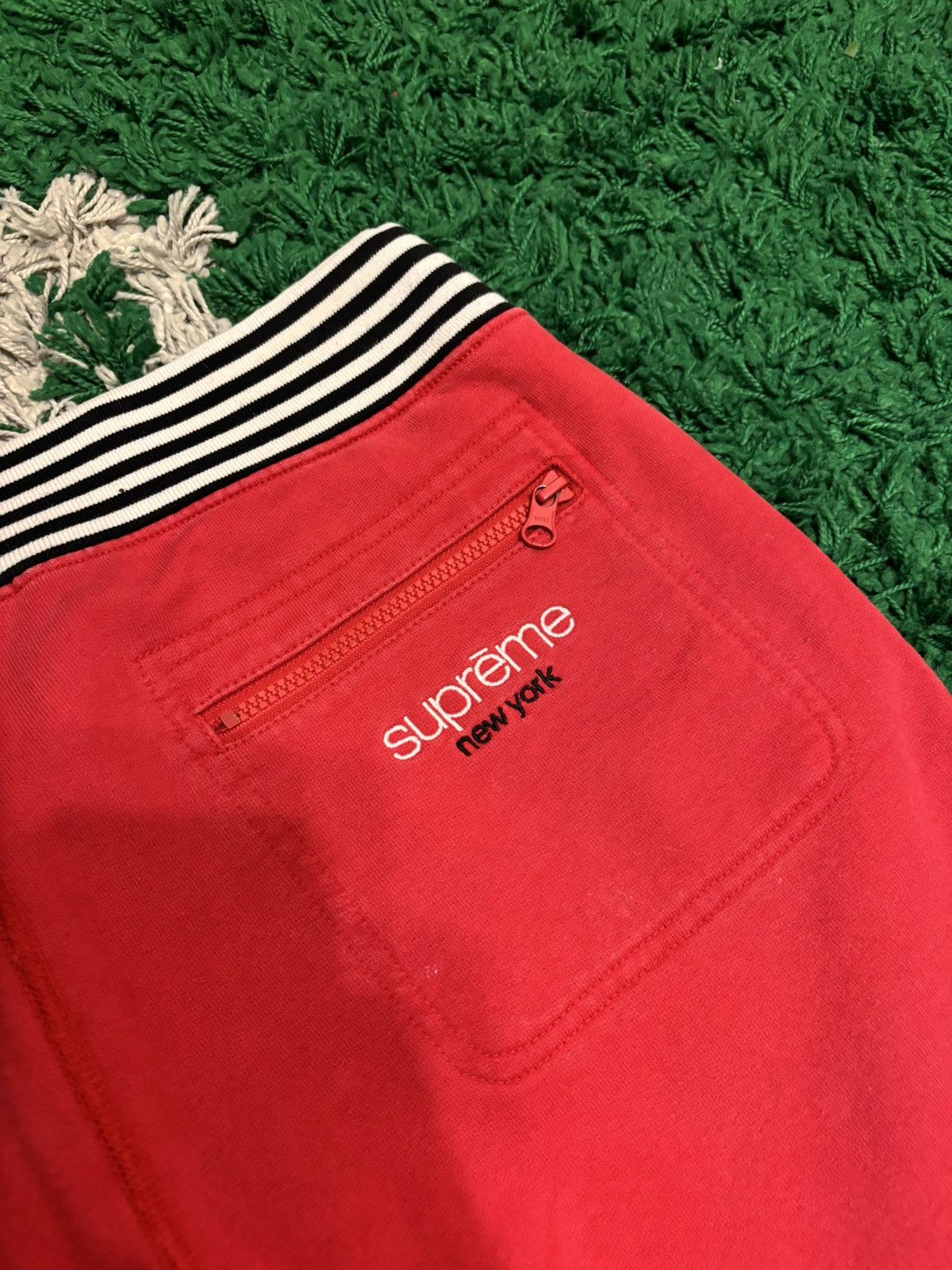 Supreme Supreme Early 2010s Sweatpants Size US 34 / EU 50 - 4 Thumbnail