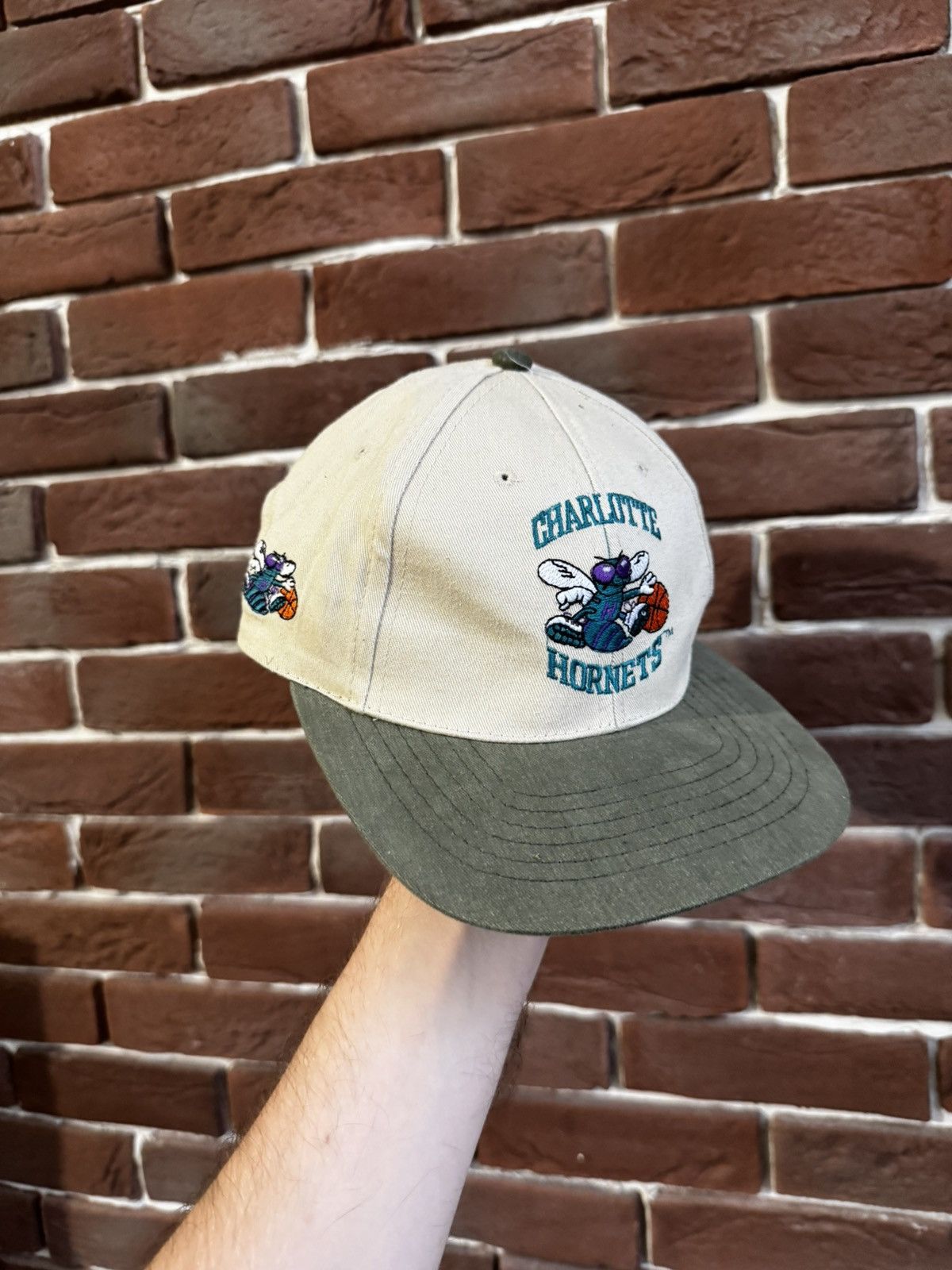 Vintage Vintage 90s Charlotte Hornets NBA Snapback Hat Cap Hype Size ONE SIZE - 1 Thumbnail