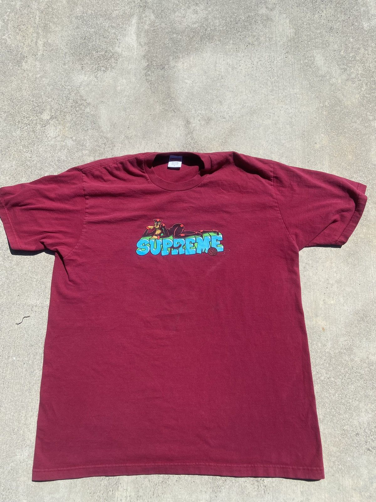 Supreme Supreme Catwomen tee shirt Cardinal L Size US L / EU 52-54 / 3 - 1 Thumbnail