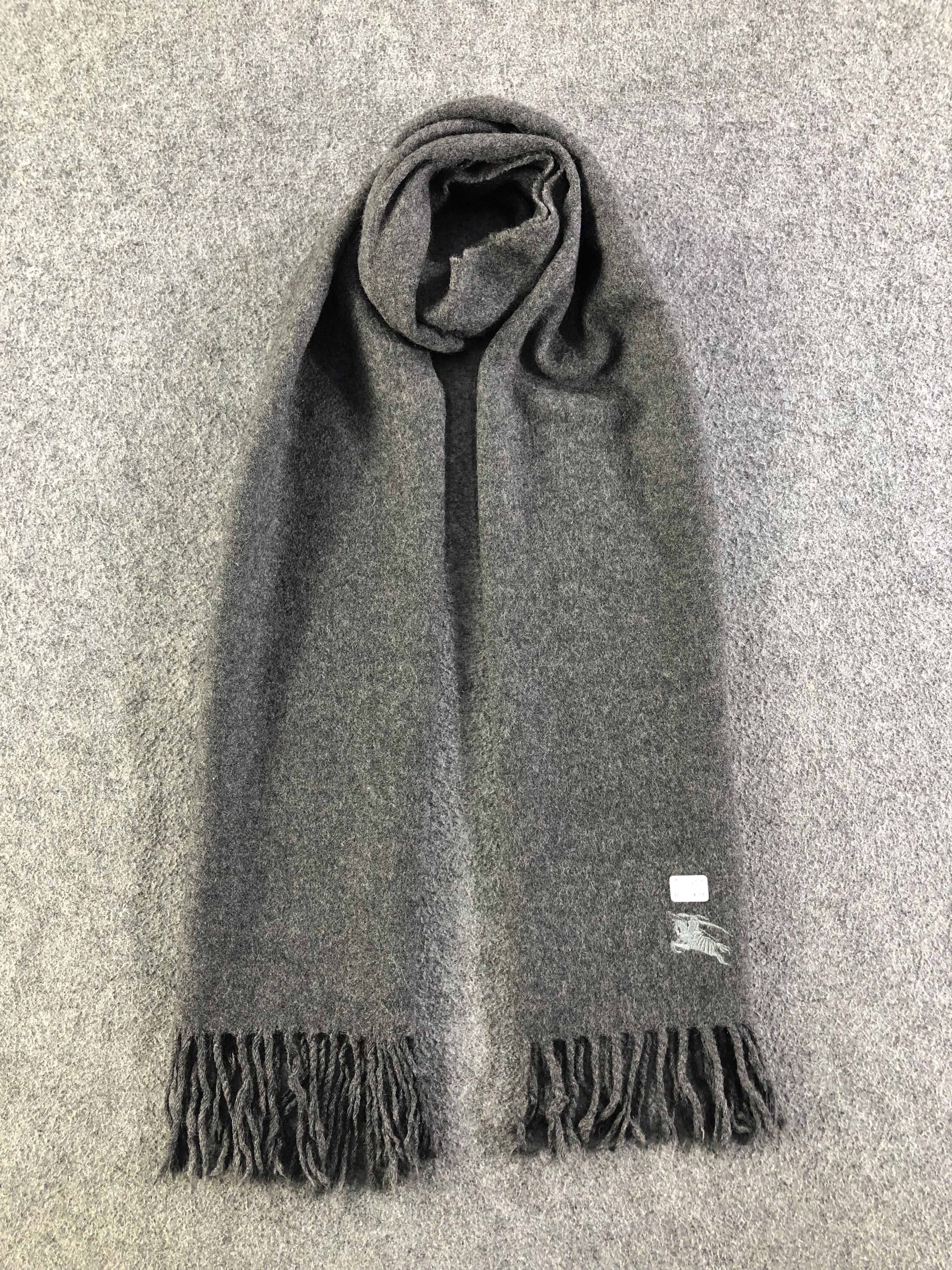 Burberry Burberry Plain Scarf / Muffler / Neckwear Size ONE SIZE - 1 Thumbnail