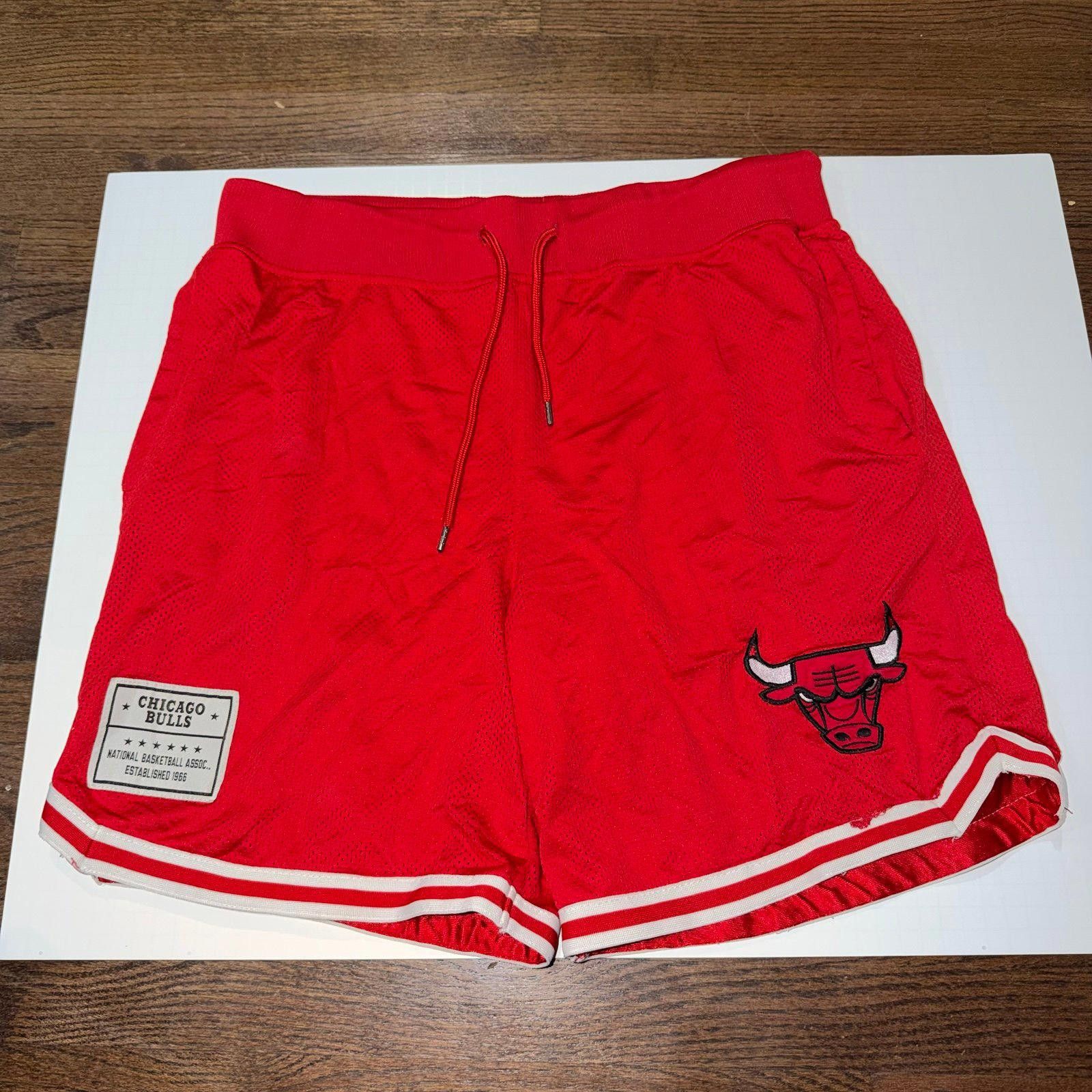 NBA NBA Ultra Game Chicago Bulls Mesh Baggy Hoop Shorts Mens XL Size US 36 / EU 52 - 2 Thumbnail
