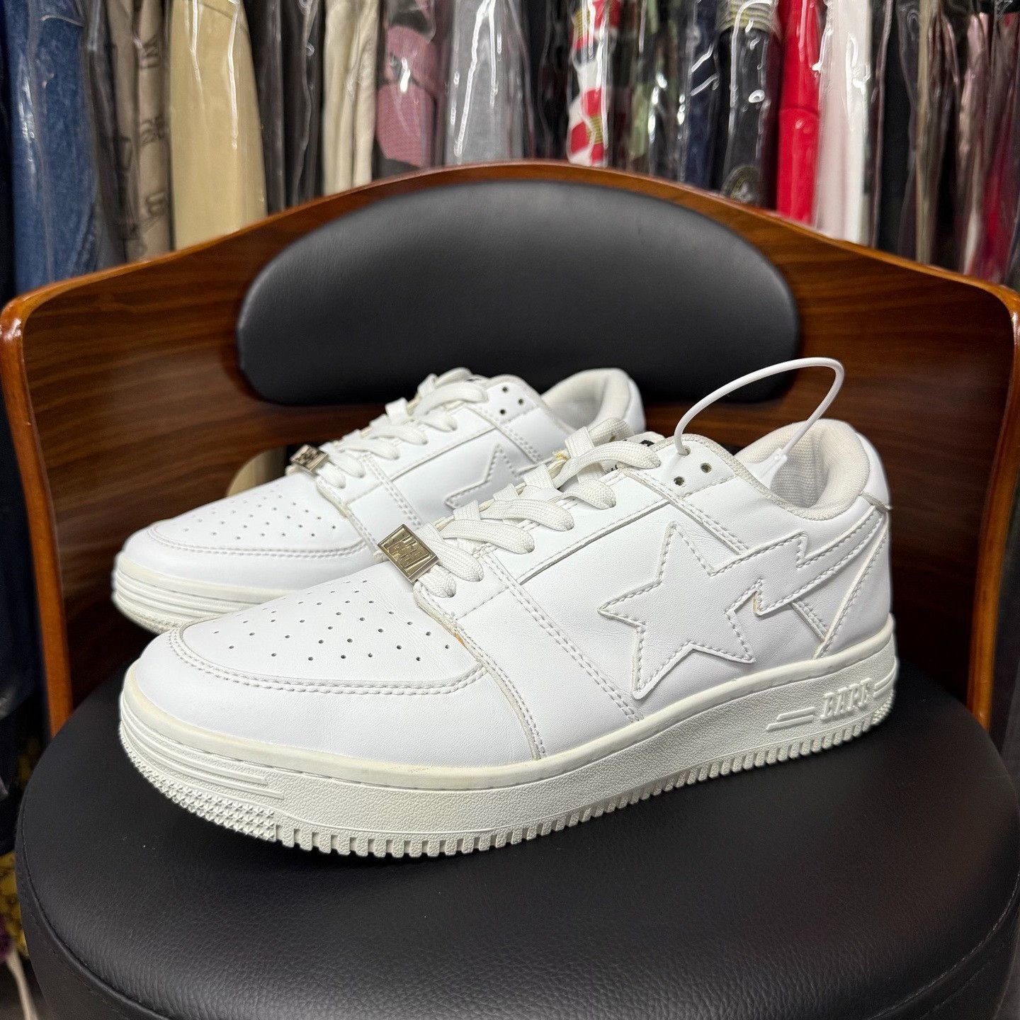 Bape Bape White Lowtop Sneakers 11 Men Size US 11 / EU 44 - 1 Thumbnail