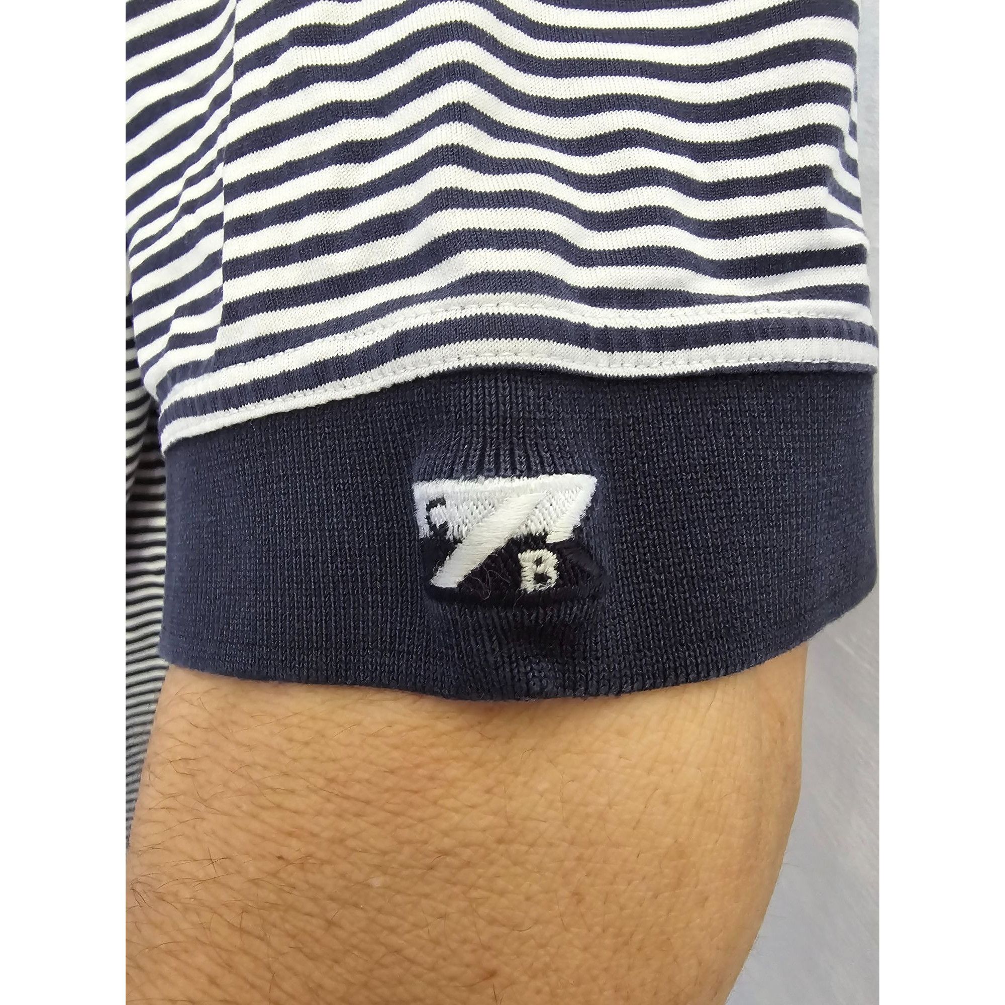 Other Cutter & Buck Men's XL Polo Shirt Navy & White Striped 100% Size US XL / EU 56 / 4 - 5 Thumbnail