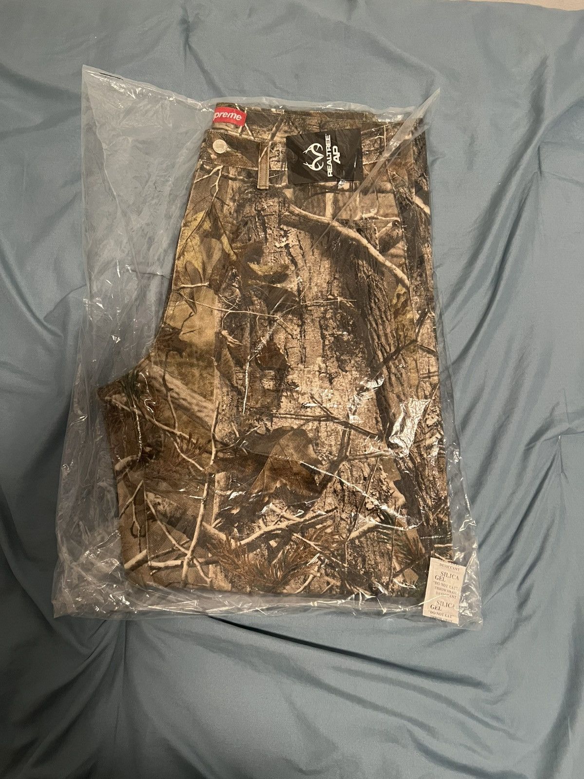 Supreme Baggy Jean Realtree® AP Camo 36 Supreme Baggy Jean (FW25) Realtree AP Camo Men's - FW25 - US