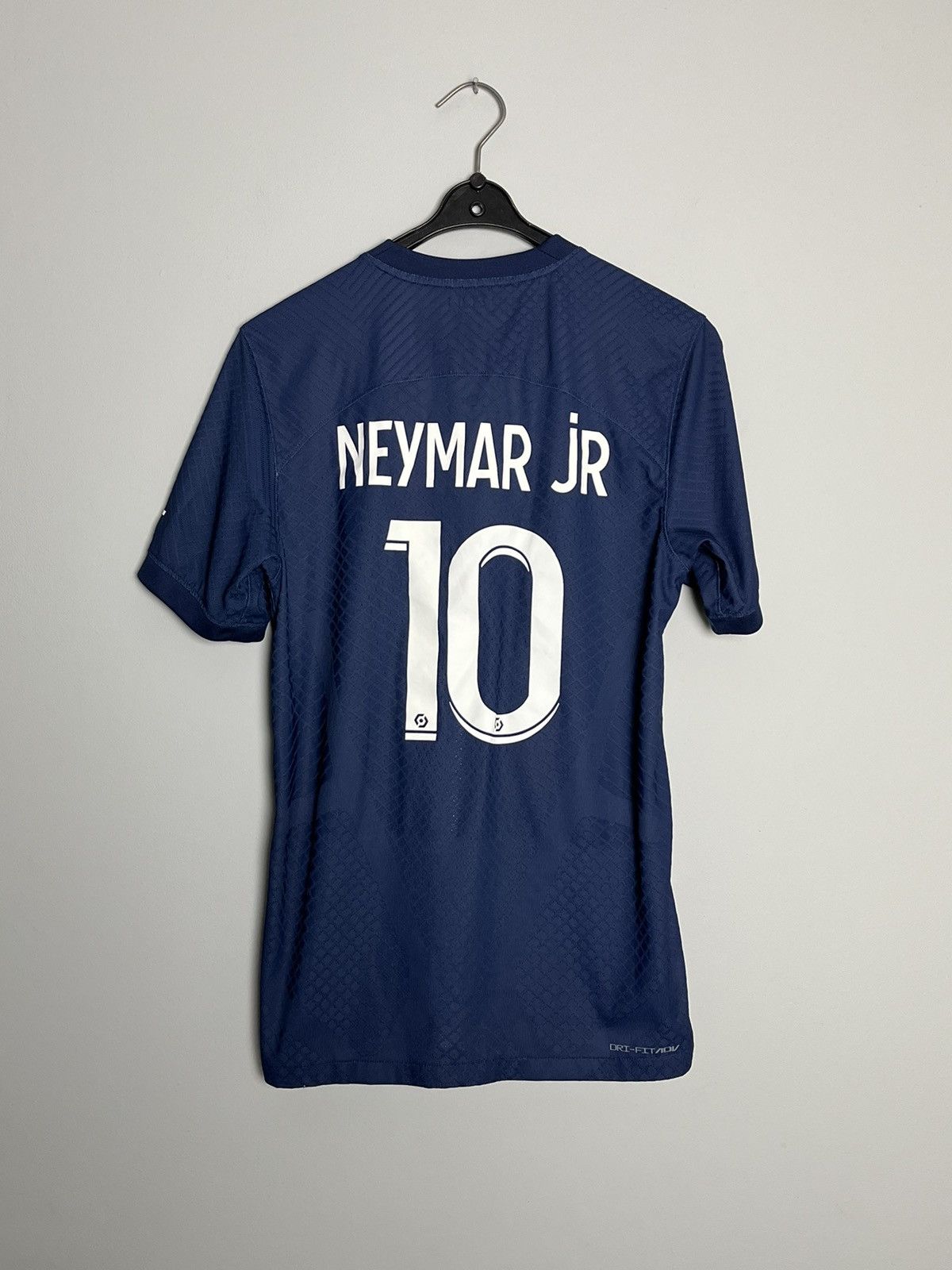 Nike AUTHENTIC NEYMAR PSG SOCCER JERSEY TSHIRT Size US S / EU 44-46 / 1 - 2 Thumbnail