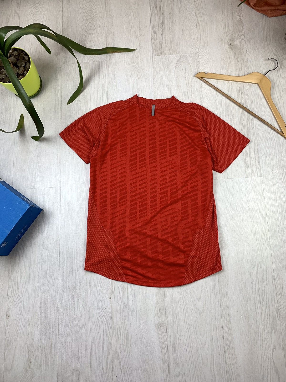 Vintage Nike Sportswear AIR Vintage T-Shirt Red Size M Size US M / EU 48-50 / 2 - 8 Thumbnail