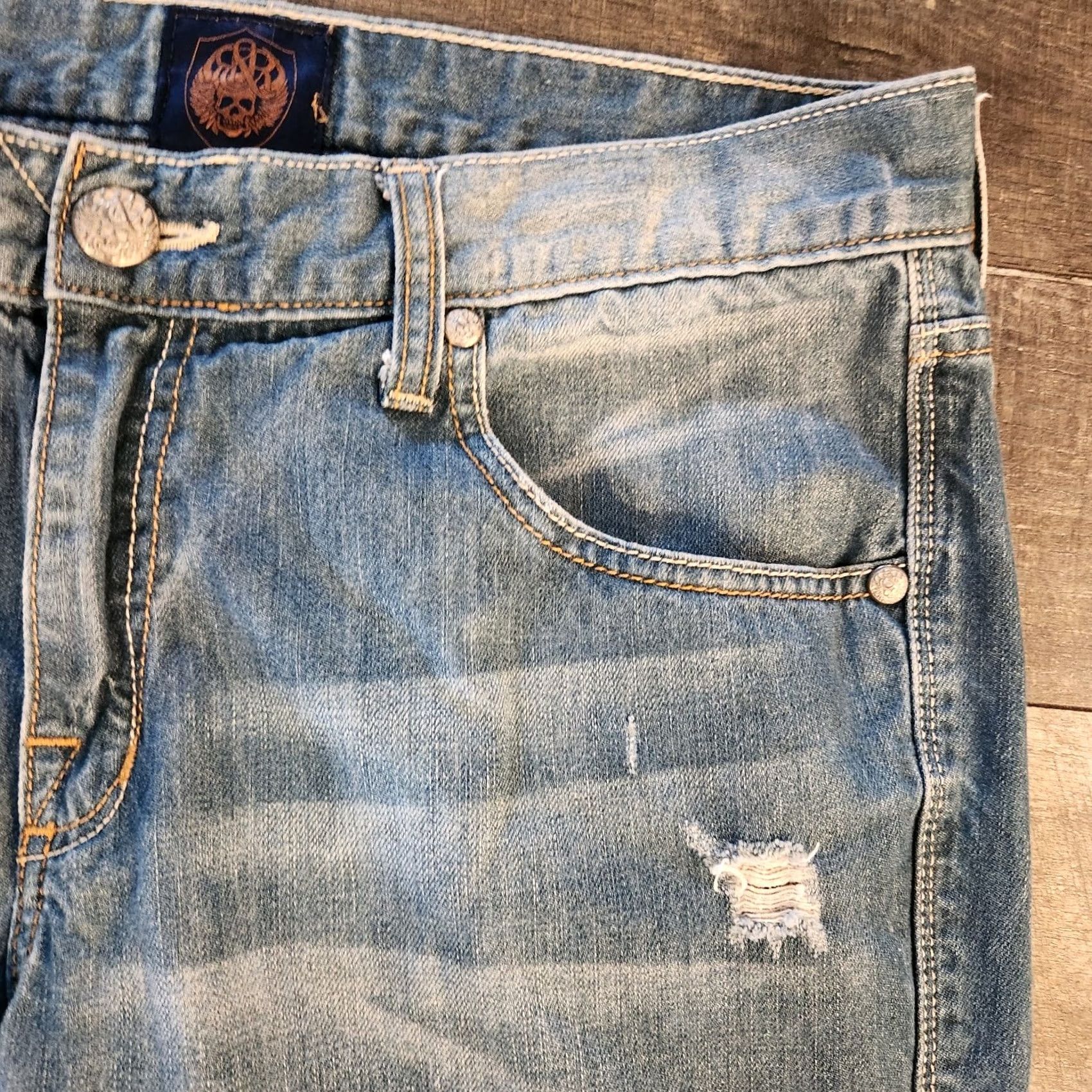 Vintage Rock & Republic Jeans Mens 34x32 Blue Denim Whiskered Distressed Straight Leg Mens Jeans Regular Fit Blue Distressed 5-Pocket Denim Straight Leg Mens Size US 34 / EU 50 - 4 Thumbnail