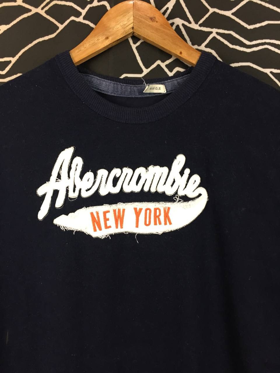Abercrombie & Fitch Abercrombie & Fitch Embroidered Logo Long Sleeve Tee Size US M / EU 48-50 / 2 - 3 Thumbnail
