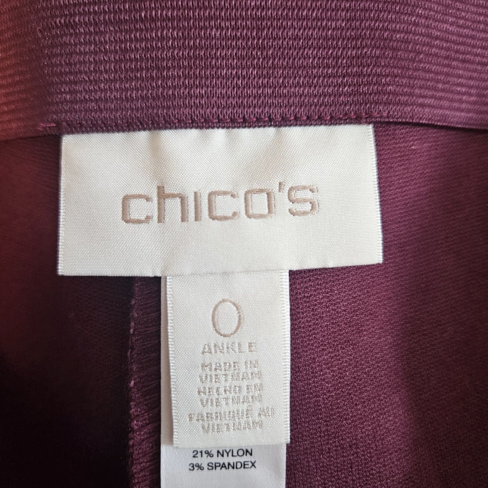 Vintage Chico's Womens Ponte Knit Ankle Pants Sz 0 US 4 Wine Red Mid Rise Pull On Pants Womens Red 27 In Inseam 15.5 Waist 9.5 Rise 4 Mens Ladies Girls Size 27" / US 4 / IT 40 - 7 Thumbnail