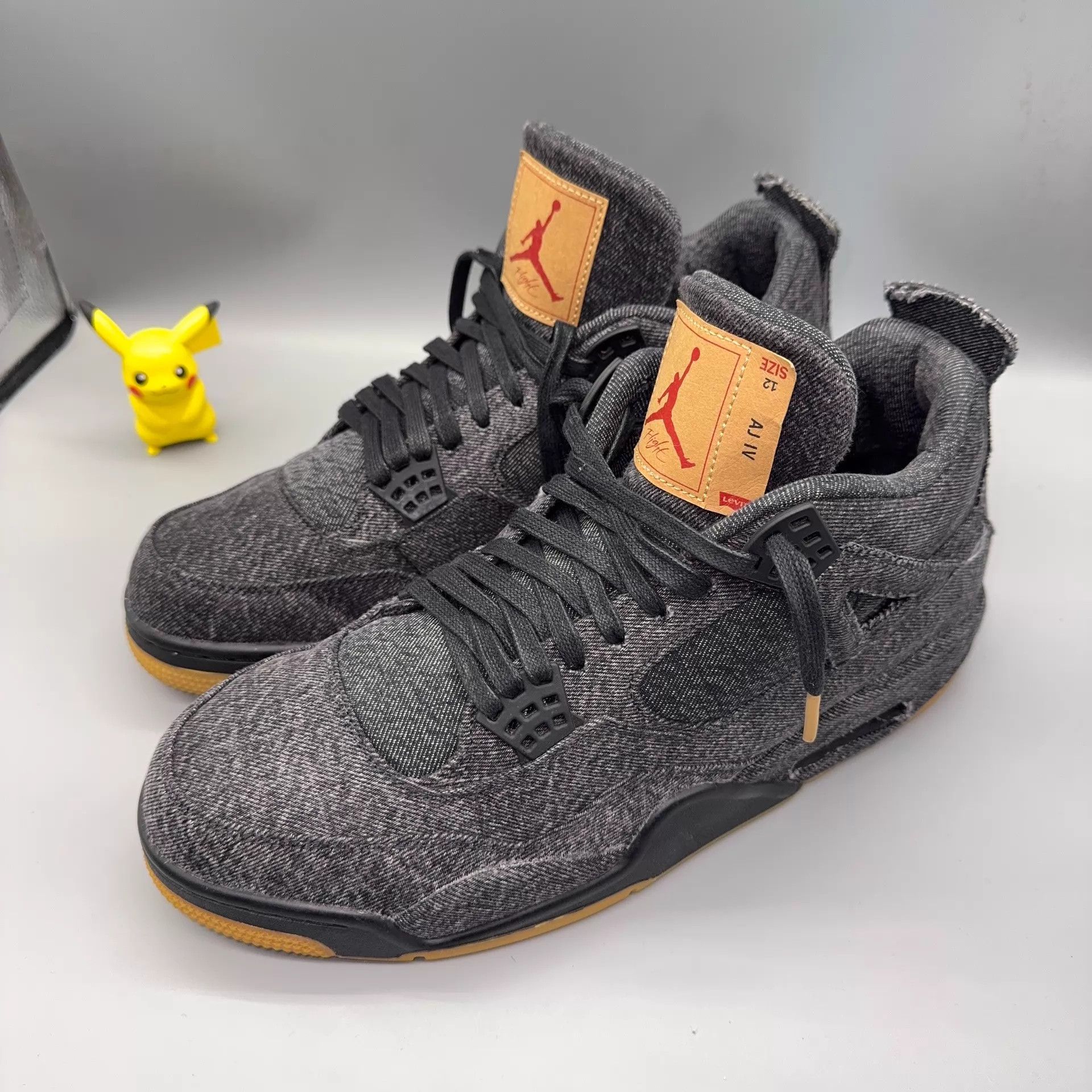 Nike Jordan 4 Levi's AO2571-001 46 Like New, Lightly Worn, No Box Size US 13 / EU 46 - 1 Thumbnail