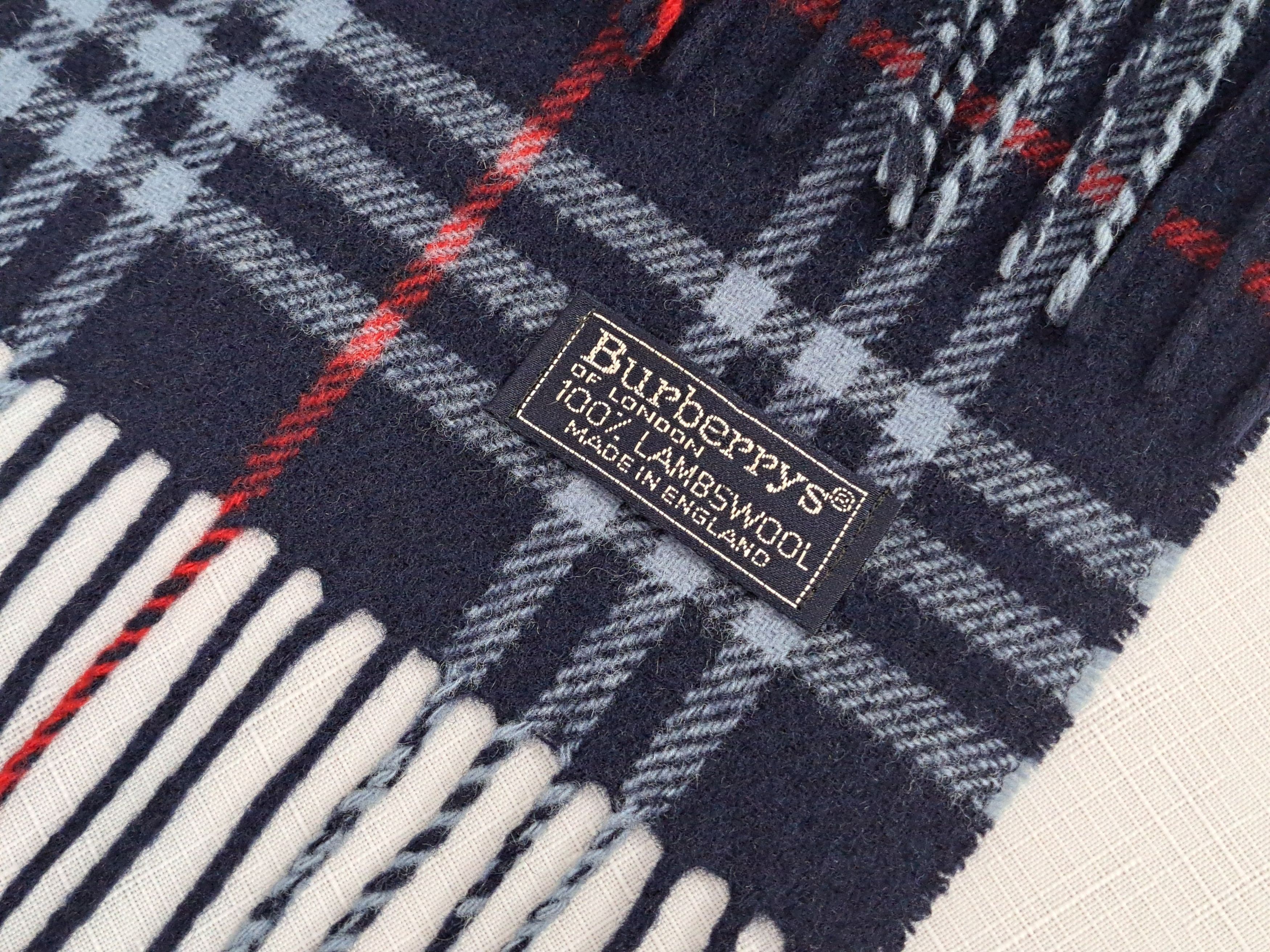 Burberry × Vintage Vintage BURBERRY lambswool scarf. Made in England. Size ONE SIZE - 5 Thumbnail