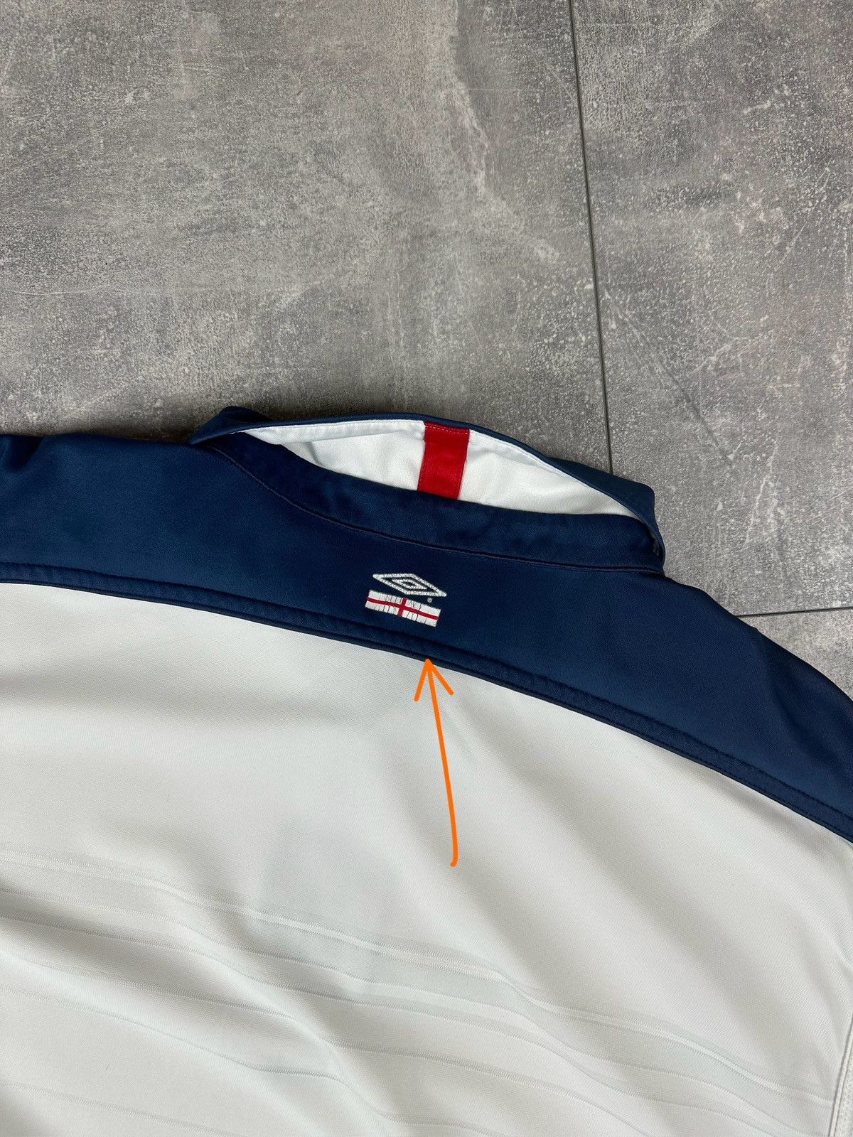 Umbro Umbro England 2003/04 Home Reversible Football Soccer Jersey Size US XL / EU 56 / 4 - 8 Thumbnail