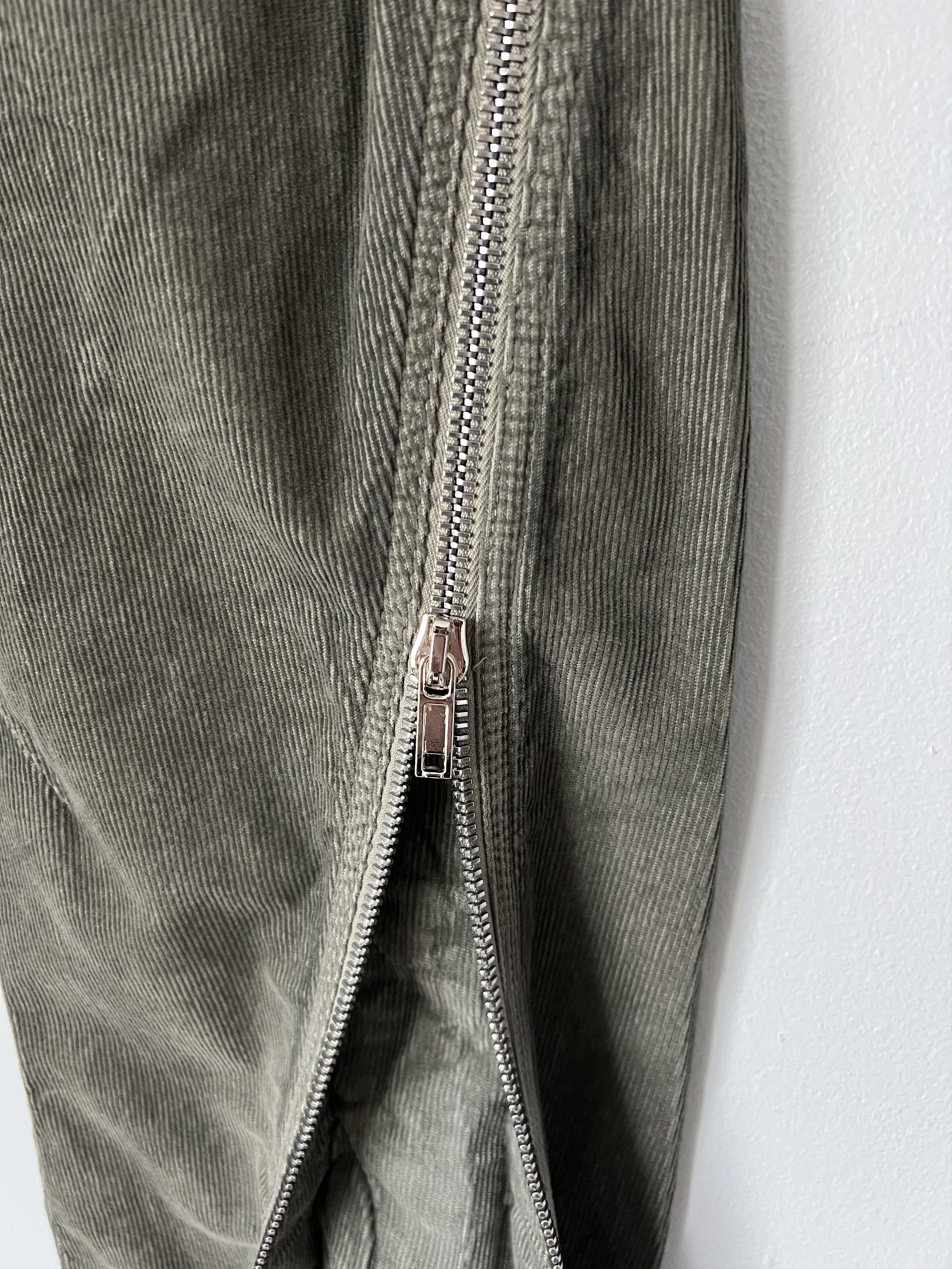 Rick Owens Drkshdw Rick Owens DRKSHDW Corduroy Bolana Banana Pants Size US 31 - 4 Thumbnail