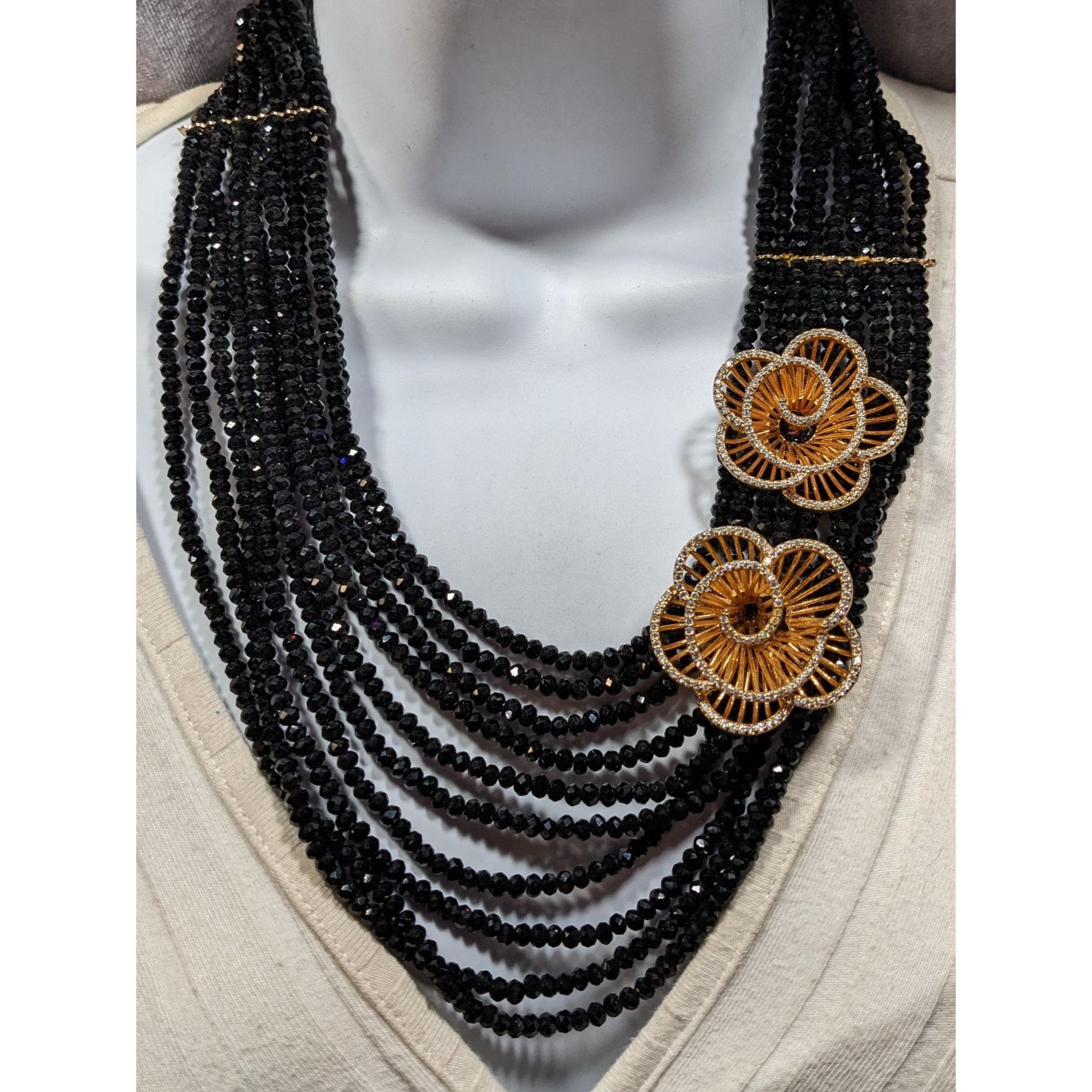 Other Vintage Glam Layered Black Glass Necklace With Gold Tone Flo Size ONE SIZE - 3 Thumbnail