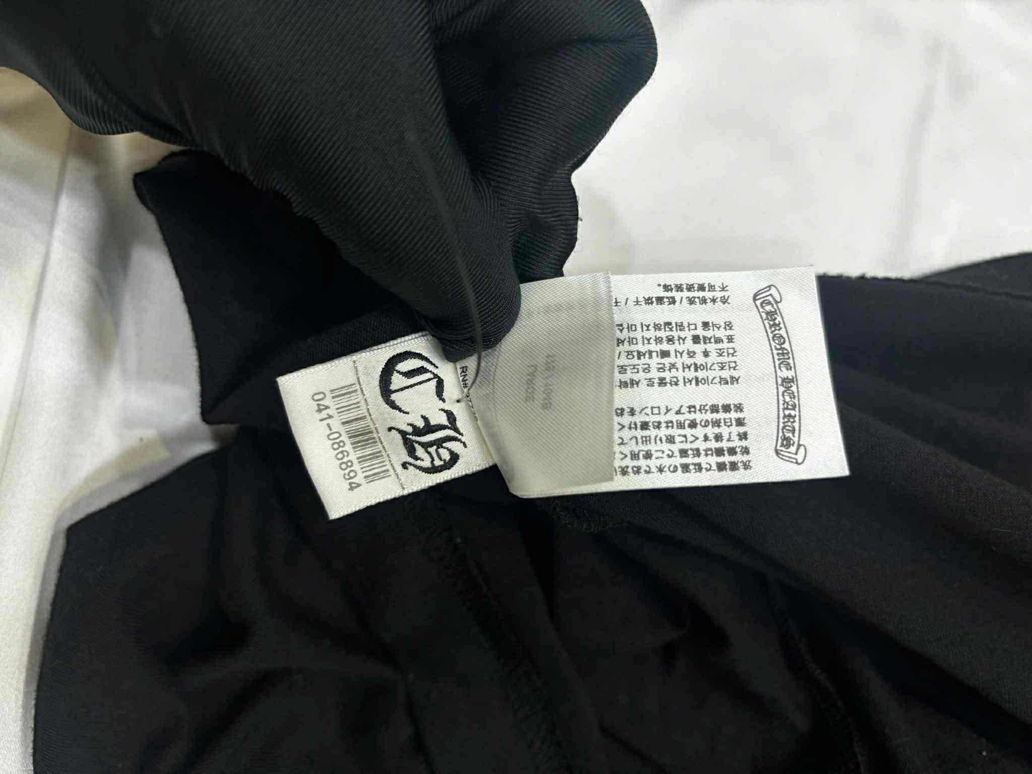 Chrome Hearts Chrome Hearts 1988 Neck Logo Black Blue T Shirt Size US L / EU 52-54 / 3 - 10 Thumbnail