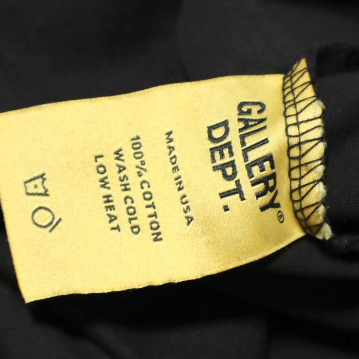 Vintage Recycle Flea Mrkt Solid T-Shirt Black Men M Shirt Mens Black 19in 27in Vintage No Short Sleeve Crew Neck Cotton Regular Fit 90s? Size US M / EU 48-50 / 2 - 8 Thumbnail