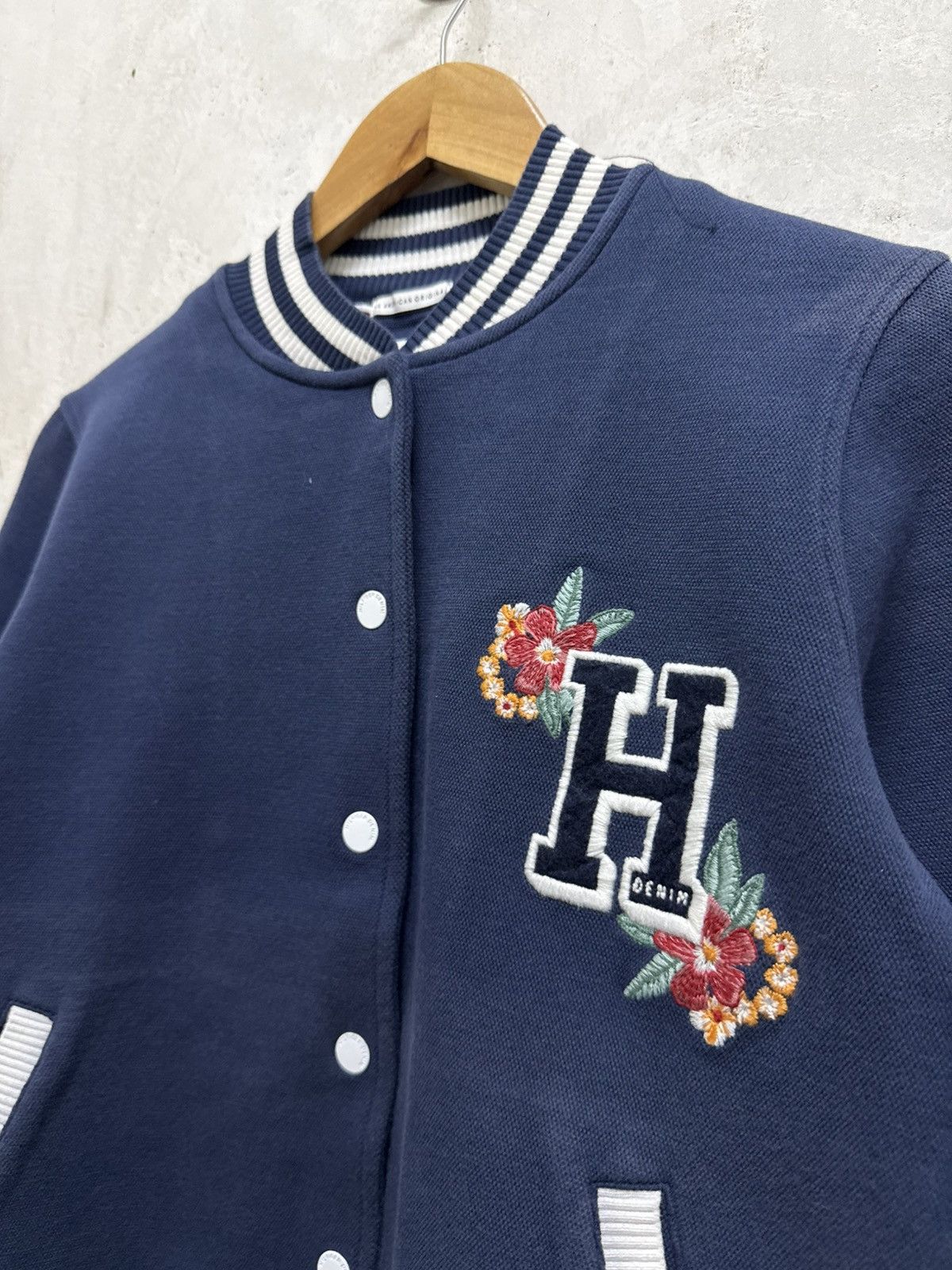 Tommy Hilfiger Tommy Hilfiger Denim Varsity Sweat Size US S / EU 44-46 / 1 - 4 Thumbnail