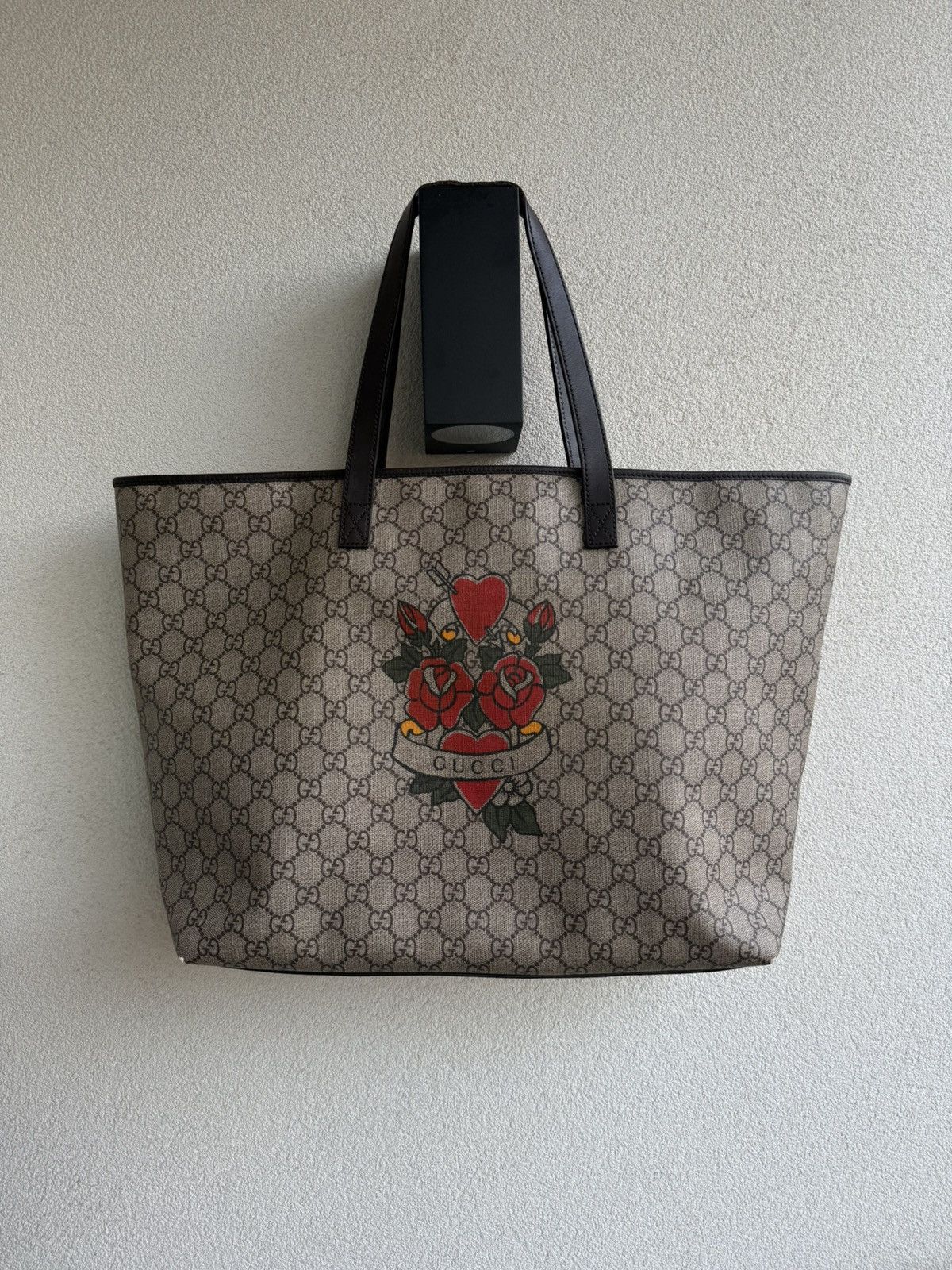 Gucci Gucci Tattoo Rose & Heart GG Supreme Large Tote Size ONE SIZE - 1 Thumbnail