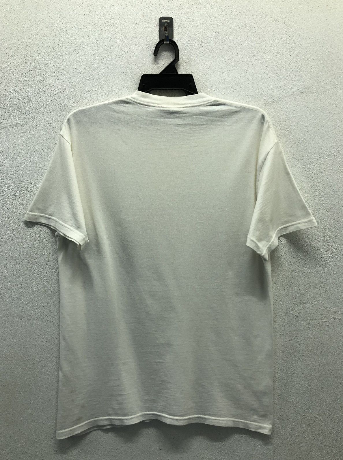 Lee Vintage Lee Beach Bums Made In Usa T-Shirt Size US M / EU 48-50 / 2 - 2 Thumbnail