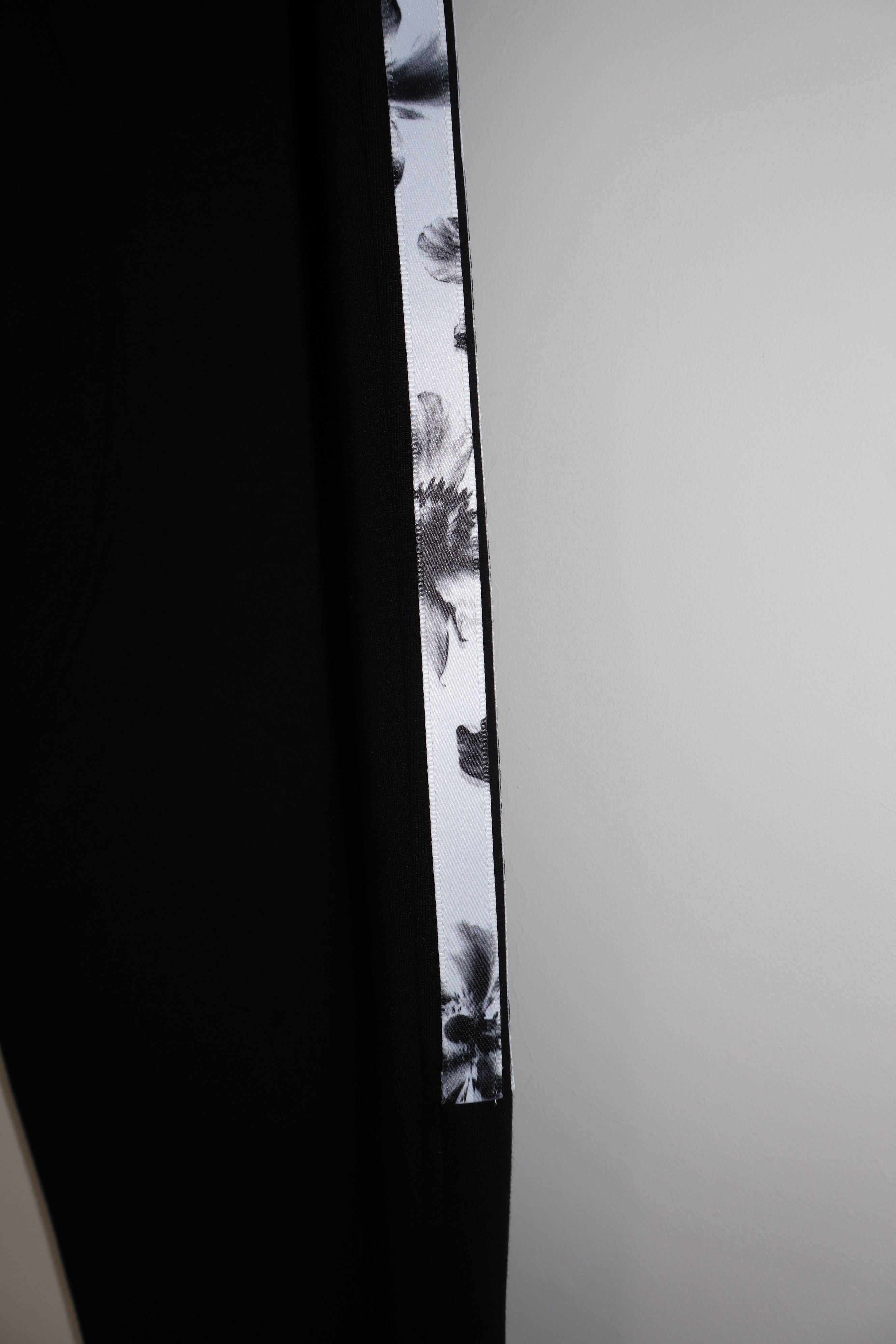Neil Barrett Floral lateral band neoprene sweatpants Size US 38 / EU 54 - 3 Thumbnail
