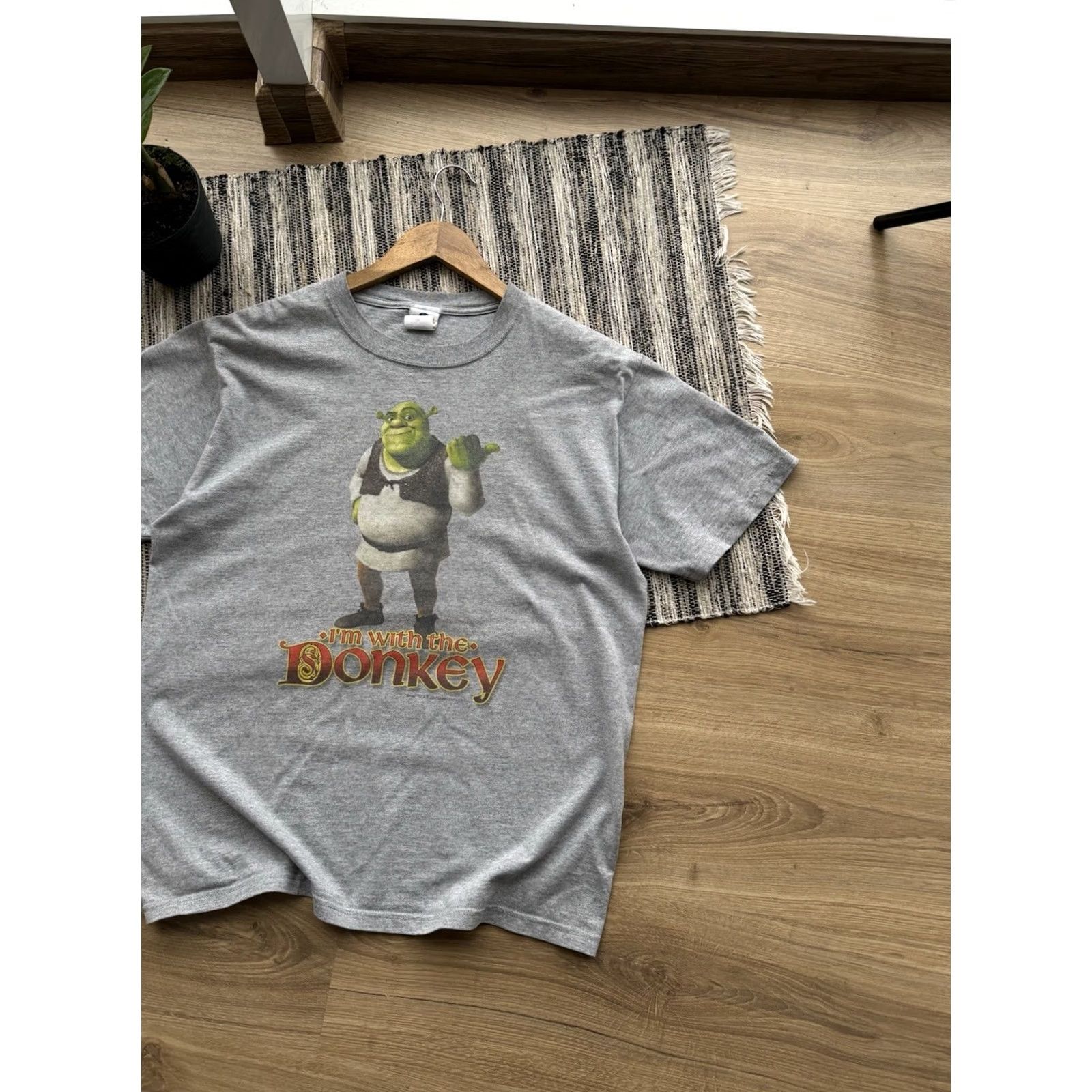Vintage VINTAGE Universal Studios Hollywood Shrek Donkey Movie Promo Shirt M Gray Cotton Logo 90s Merch Mens T-Shirt Size US M / EU 48-50 / 2 - 3 Thumbnail