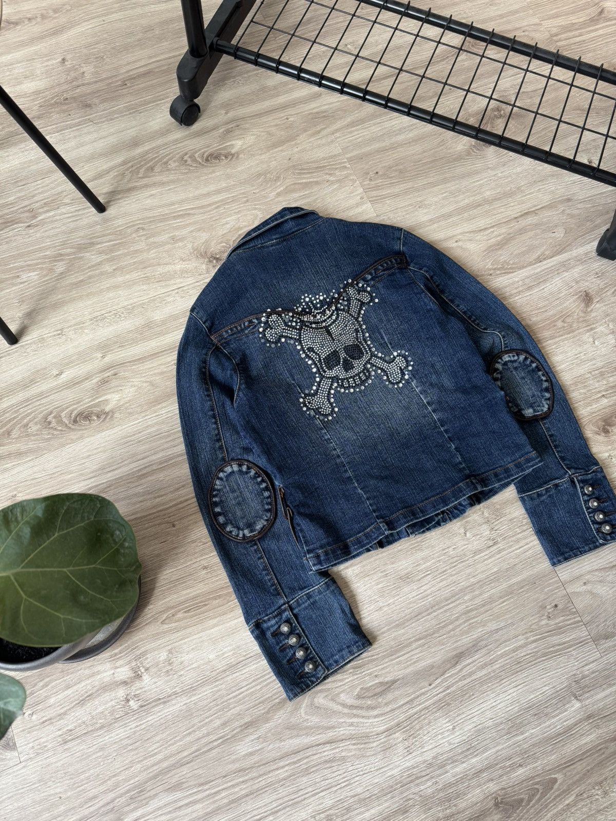 Guess Vintage Y2K Guess Skull Big Logo Denim Jacket Size L / US 10 / IT 46 - 2 Thumbnail