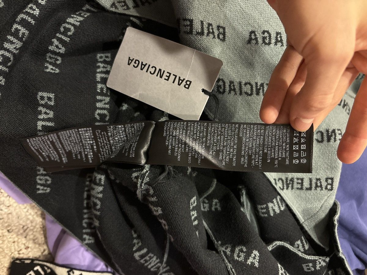 Balenciaga Balenciaga Black All Over Wool Caridgans Size US XXL / EU 58 / 5 - 3 Thumbnail