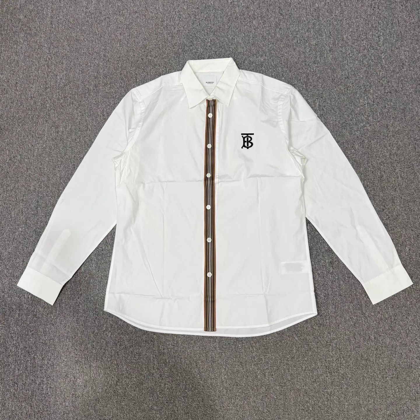 Burberry White Long-Sleeve Button-Up Shirt with Stripe Detail Size US L / EU 52-54 / 3 - 1 Thumbnail