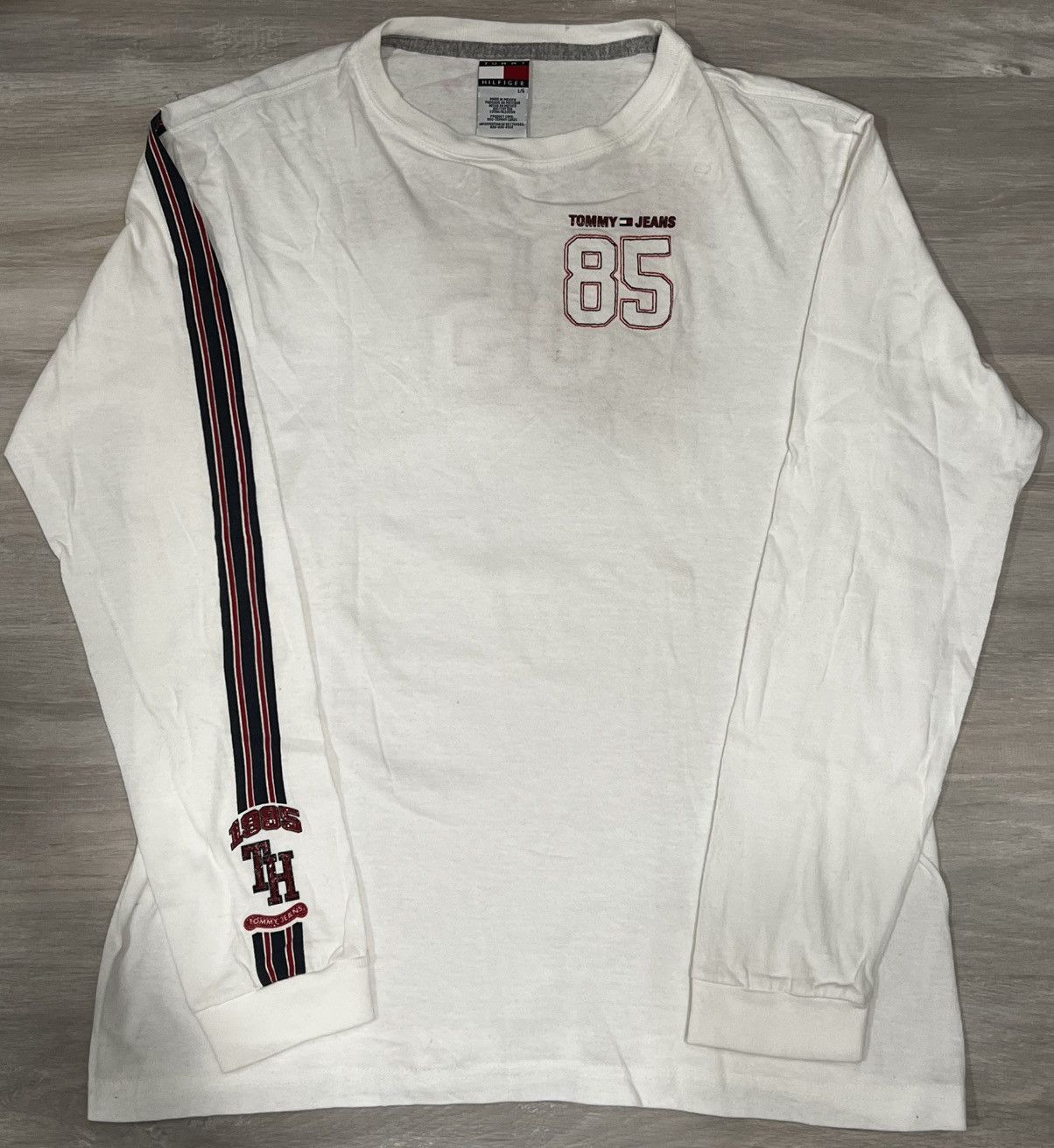 Tommy Hilfiger × Tommy Jeans × Vintage Vintage Tommy Hilfiger White Long-sleeve T-shirt Size US L / EU 52-54 / 3 - 1 Thumbnail