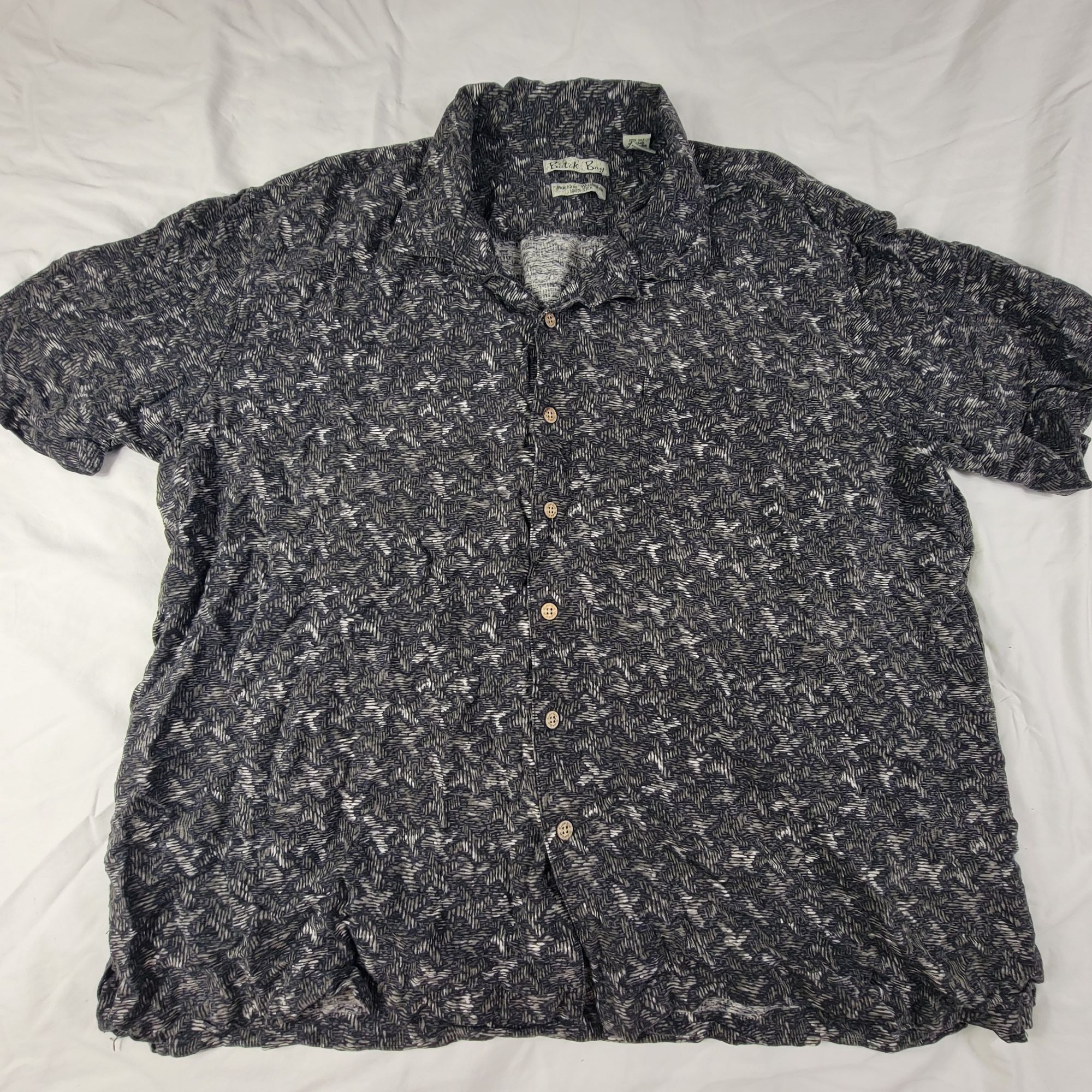 Batik Bay Batik Bay Mens 2XL Silk Button Up Short Sleeve Shirt Black C Size US XXL / EU 58 / 5 - 1 Thumbnail